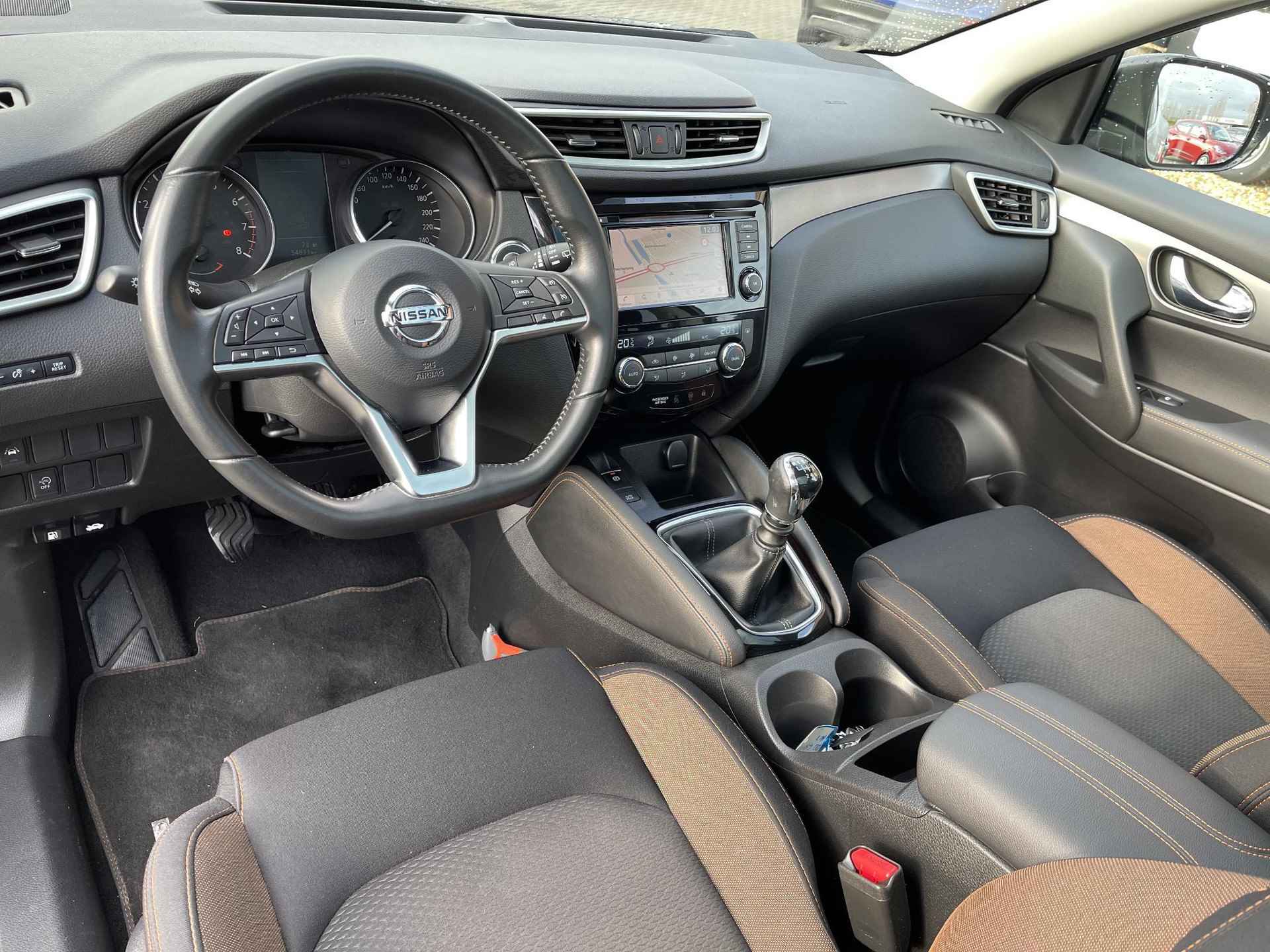 Nissan Qashqai 1.3 DIG-T N-Motion | Panoramadak | Apple Carplay/Android Auto | LED Koplampen | 19'' Velgen | 360° Camera | Keyless Entry | Rijklaarprijs! - 10/26