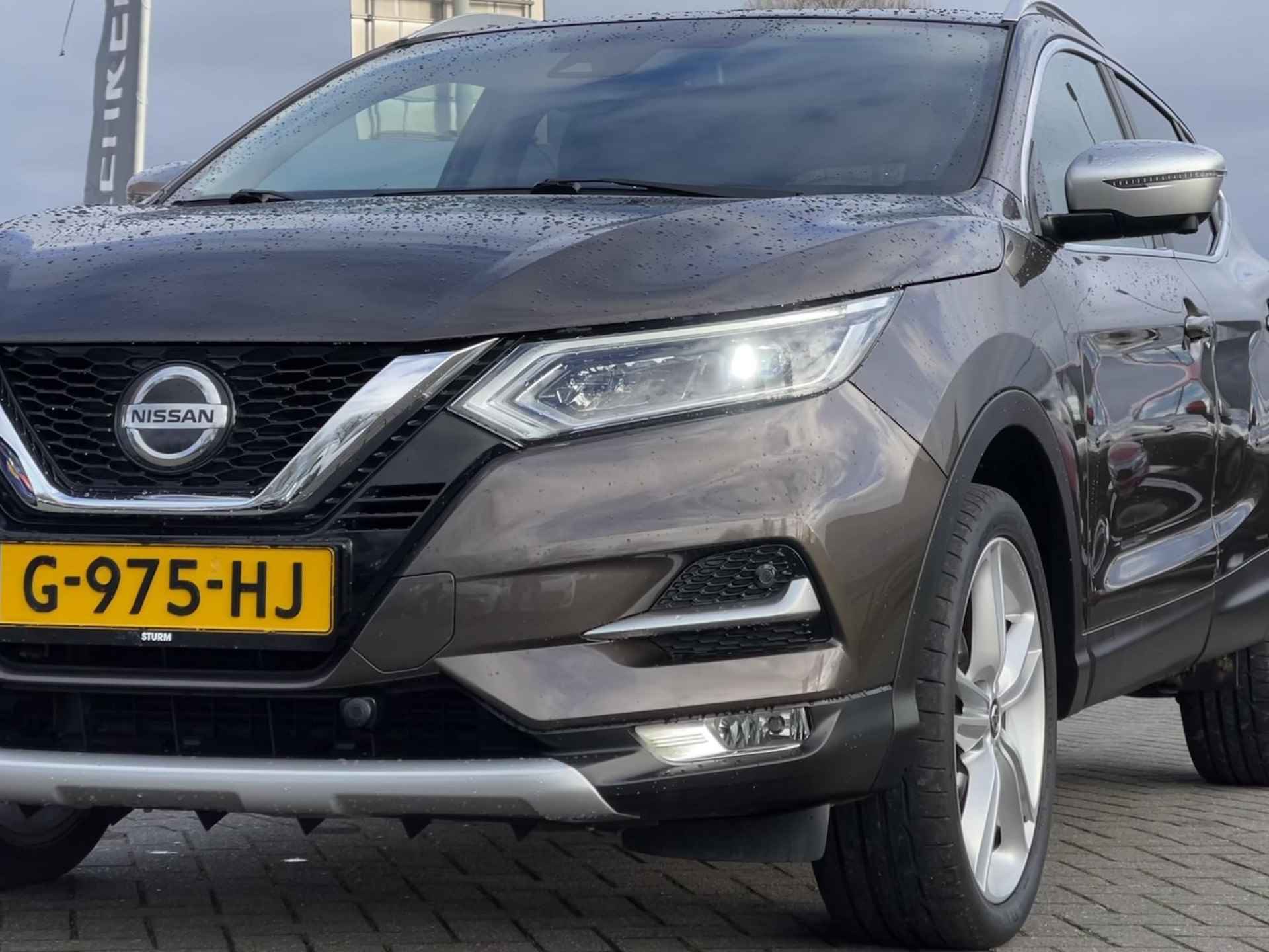 Nissan Qashqai 1.3 DIG-T N-Motion | Panoramadak | Apple Carplay/Android Auto | LED Koplampen | 19'' Velgen | 360° Camera | Keyless Entry | Rijklaarprijs! - 21/26