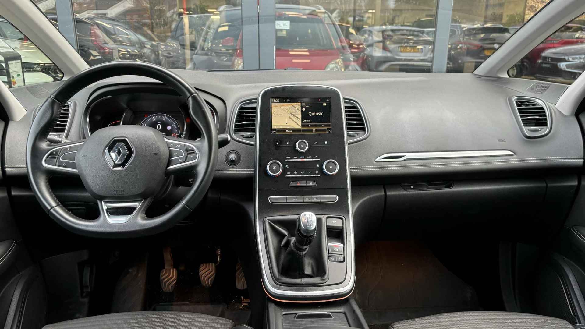 Renault Grand Scénic 1.2 TCe 130 Intens | 7-Persoons | Achteruitrijcamera | Trekhaak - 4/29