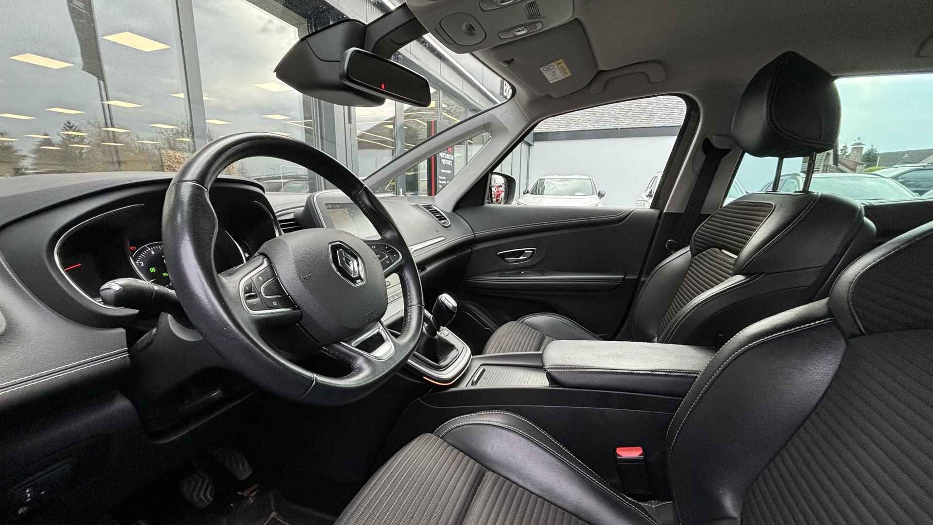 Renault Grand Scénic 1.2 TCe 130 Intens | 7-Persoons | Achteruitrijcamera | Trekhaak - 24/29