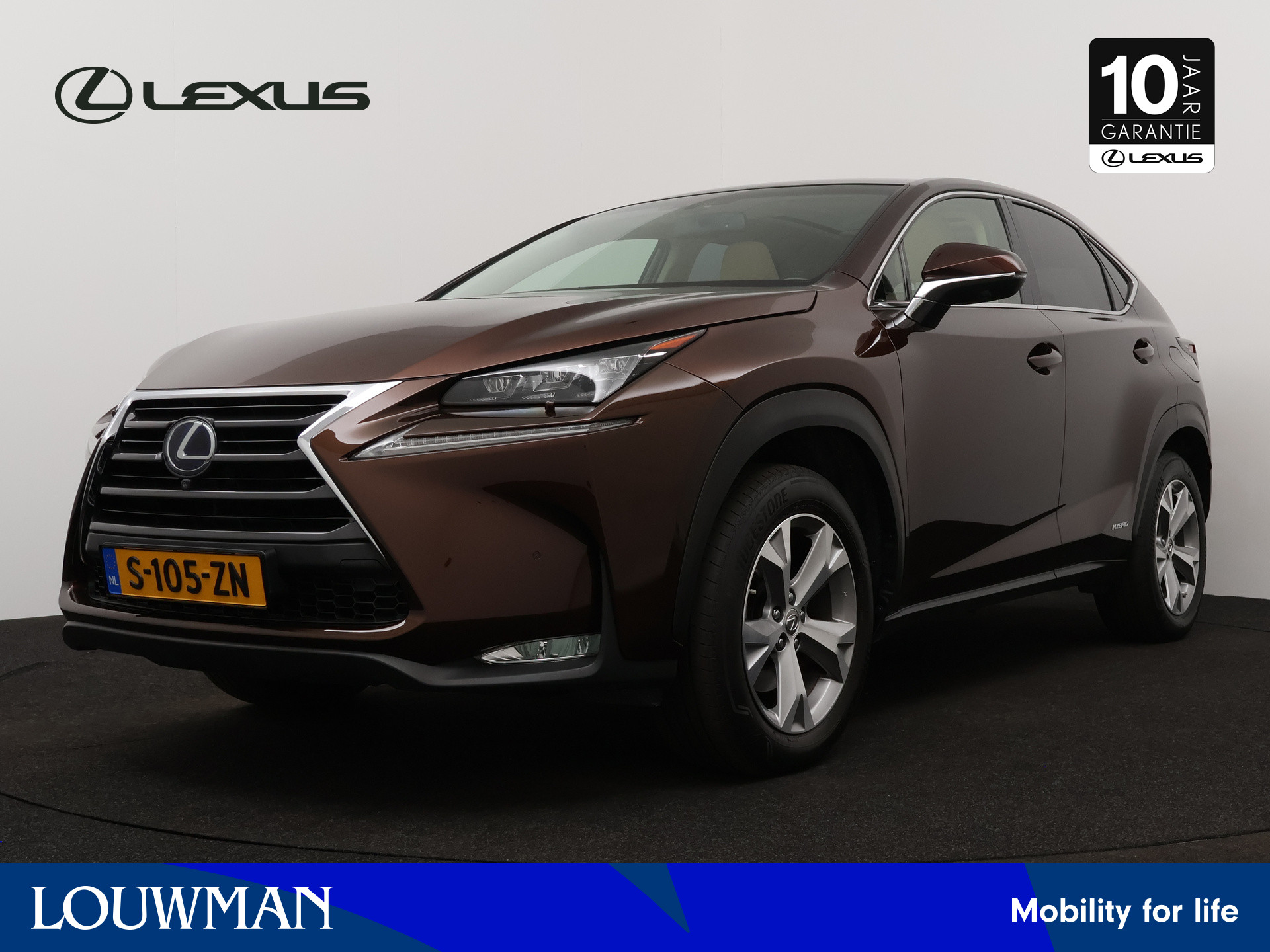 Lexus NX 300h AWD President Limited | Panoramadak | Adaptieve Cruise Control | Mark Levinson | Trekhaak |