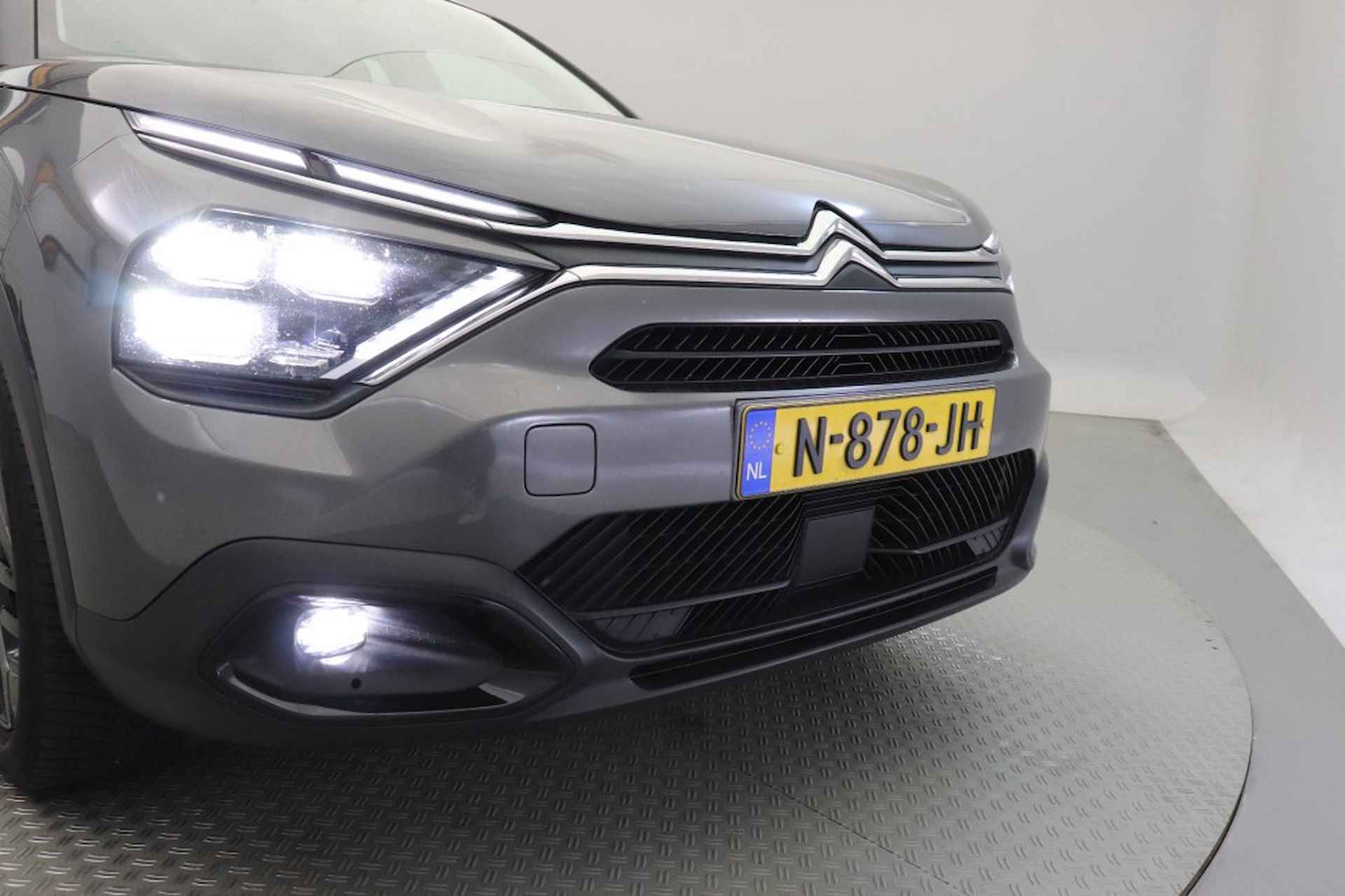 CITROEN C4 1.2 Puretech Feel Pack - Carplay, Navi, Clima - 27/29