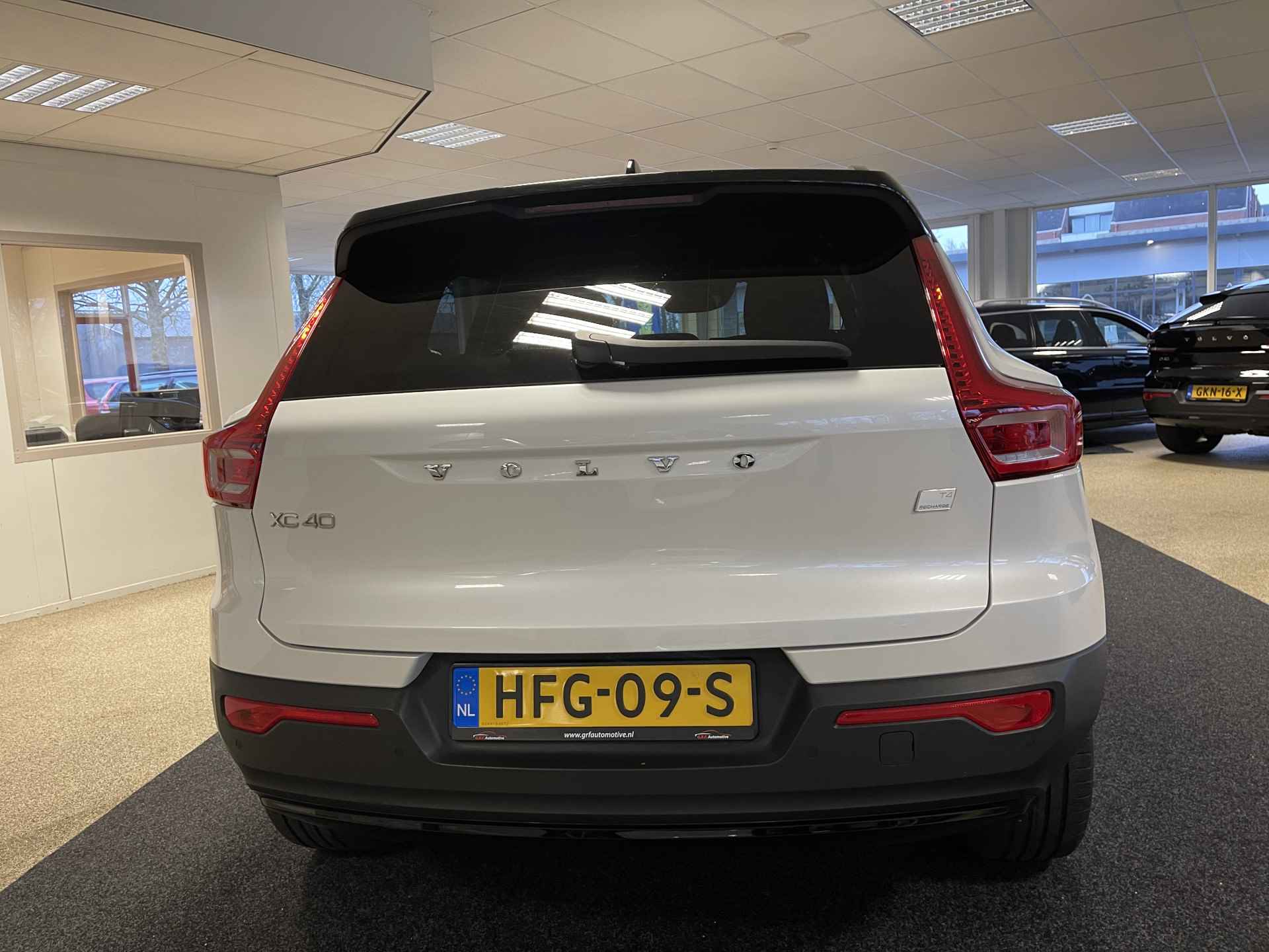 Volvo XC40 1.5 T4 Recharge R-Design 212 PK van eerste eigenaar - 5/19