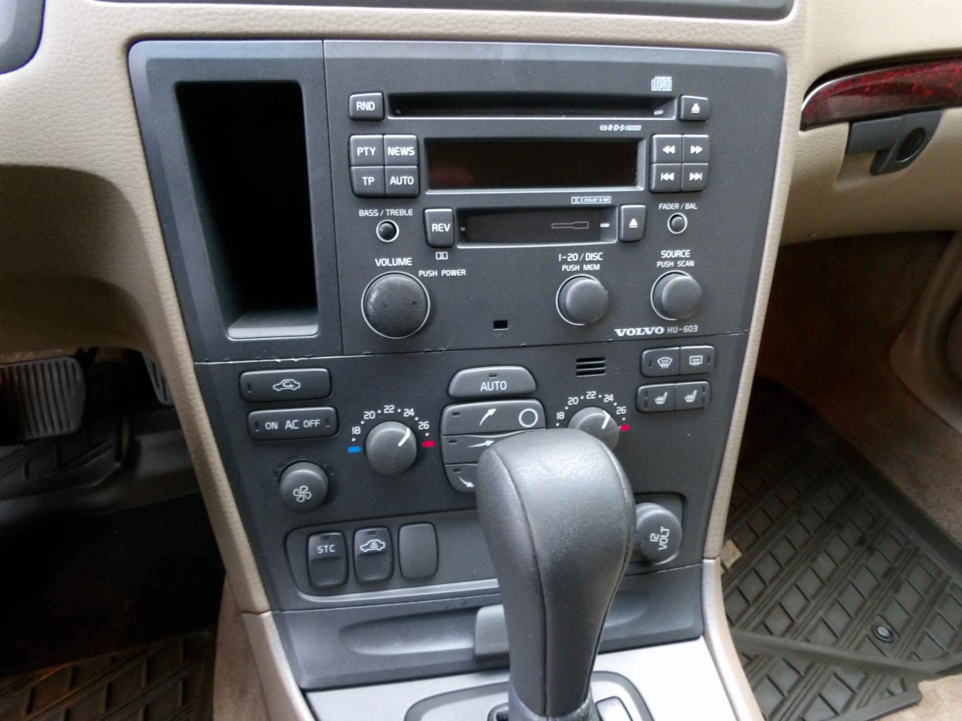 Volvo V70 2.4 Ocean Race Automaat Clima Trekhaak Cruise Control - 3/36