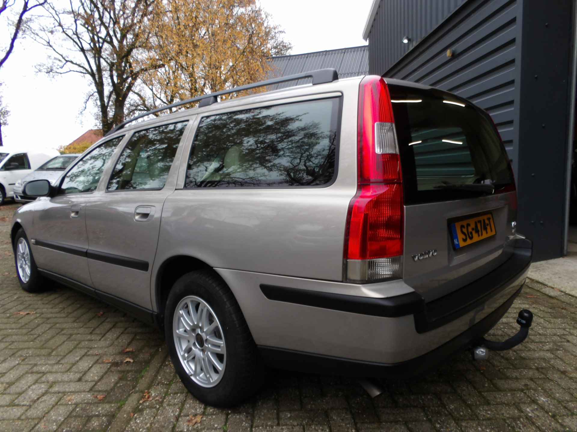 Volvo V70 2.4 Ocean Race Automaat Clima Trekhaak Cruise Control - 4/36