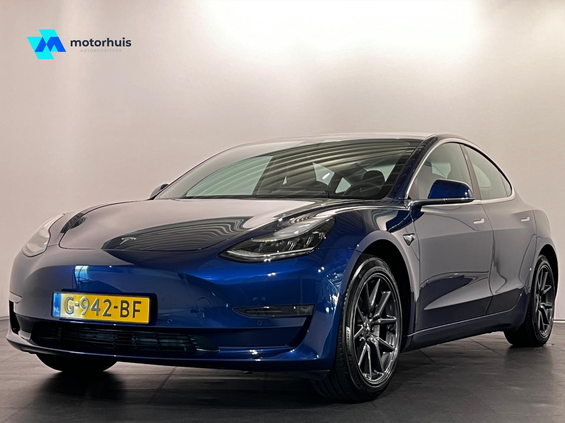 Tesla Model 3 Standard Plus RWD | PANORAMA DAK | VERWARMBARE STOELEN