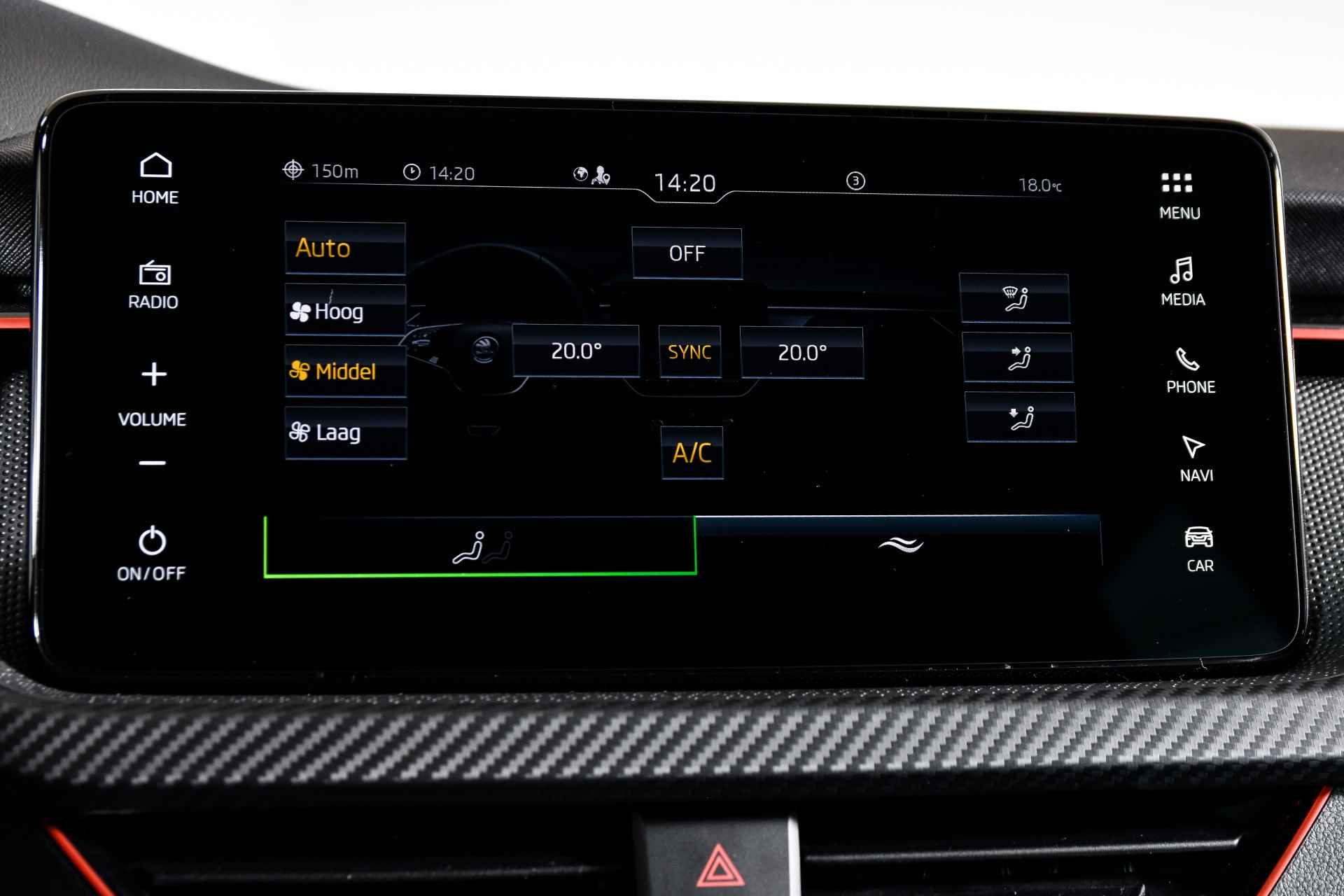 Škoda Kamiq 1.5 TSI 150 PK Monte Carlo - DSG Automaat | Pano | Dig. Cockpit | Adapt. Cruise | Stoelverw. | Camera | PDC | NAV + App. Connect | ECC | LED | LM 18" | 3771 - 35/60