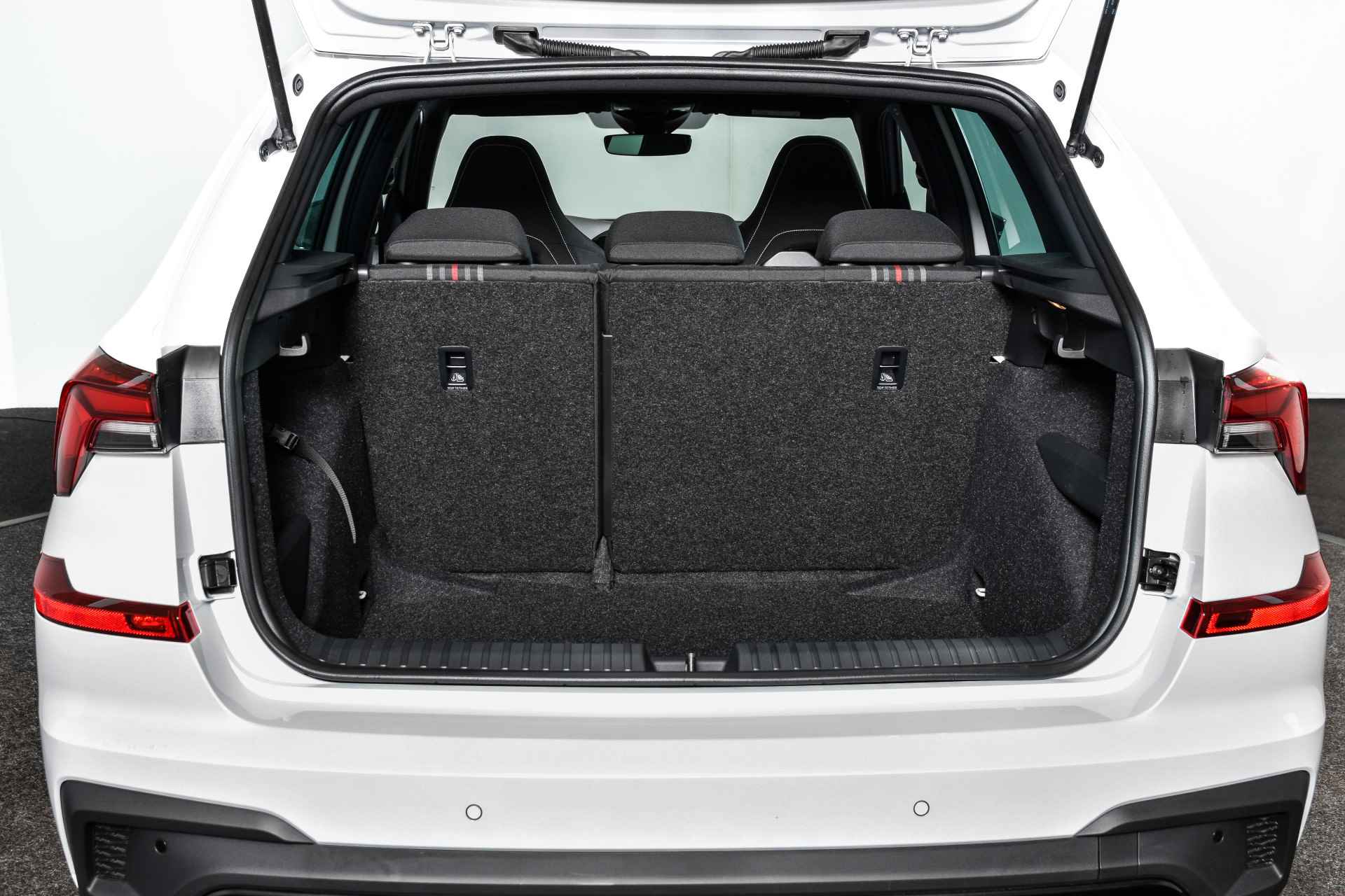 Škoda Kamiq 1.5 TSI 150 PK Monte Carlo - DSG Automaat | Pano | Dig. Cockpit | Adapt. Cruise | Stoelverw. | Camera | PDC | NAV + App. Connect | ECC | LED | LM 18" | 3771 - 57/60