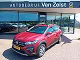 Dacia SANDERO Stepway 1.0 TCe 90 Comfort Stepway, Airco(automatisch), Carplay, Multimedia systeem, Cruise control, Parkeersensoren, Stoelverwarming, D Zeer nette auto, Dealer garantie, BOVAG