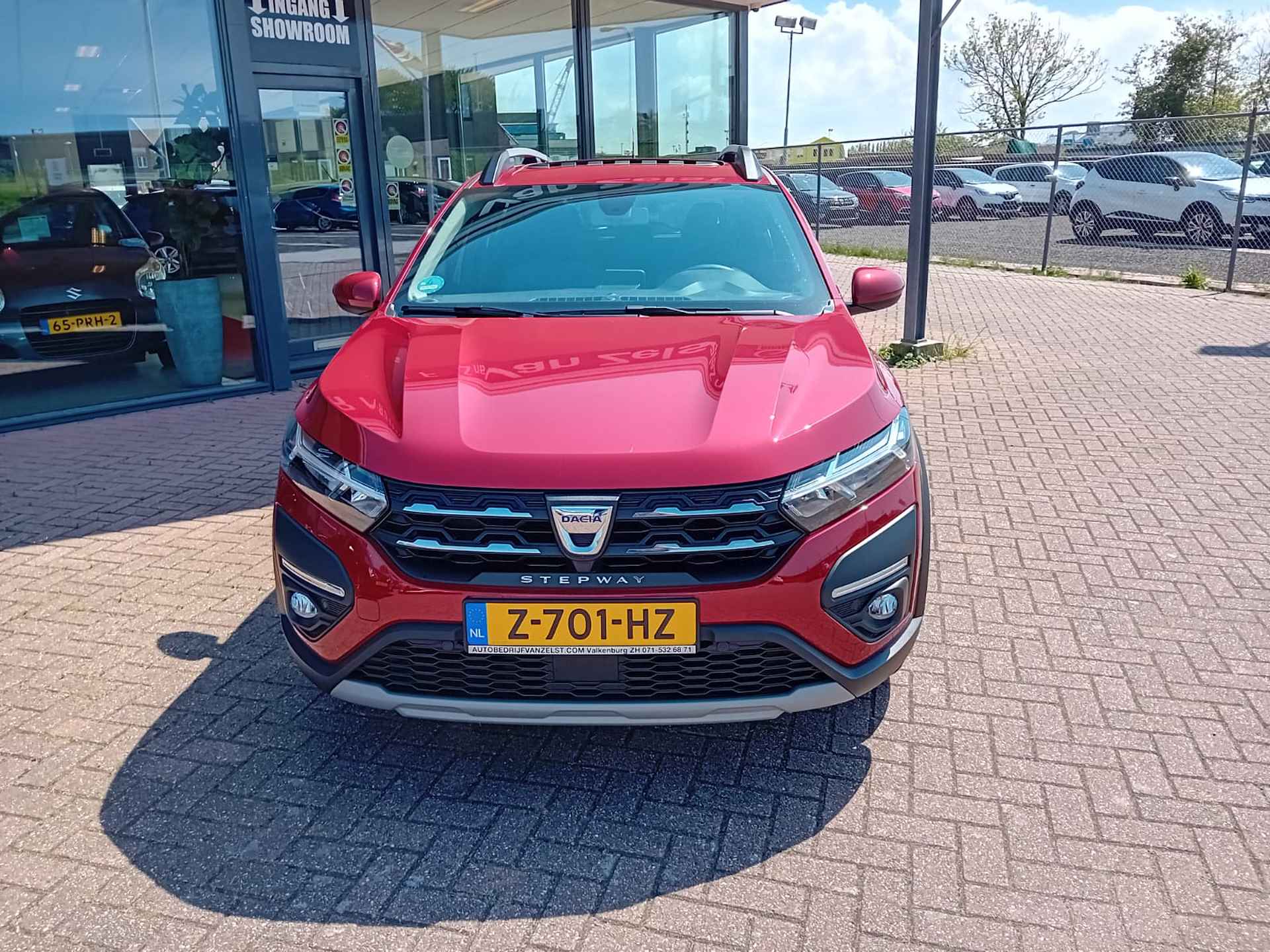 Dacia SANDERO Stepway 1.0 TCe 90 Comfort Stepway, Airco(automatisch), Carplay, Multimedia systeem, Cruise control, Parkeersensoren, Stoelverwarming, D Zeer nette auto, Dealer garantie, BOVAG - 3/31