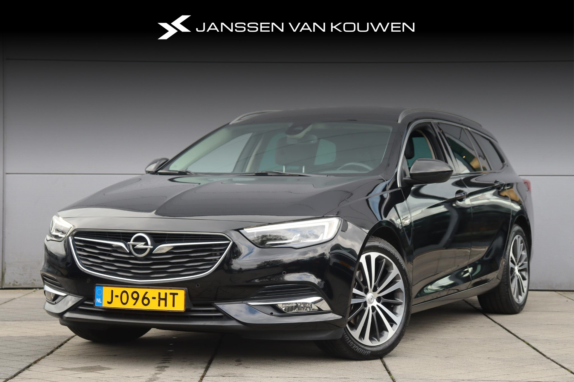 Opel Insignia Sports Tourer 1.5T 165pk Business Executive Aut. / Leder / Navigatie / Camera / Elektr. kofferklep / Keyless