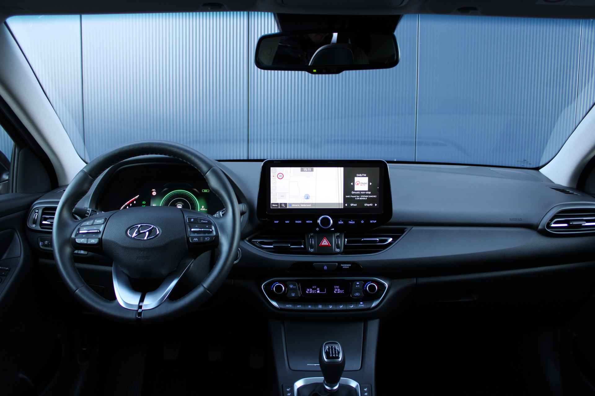 Hyundai i30 1.5 T-GDI 160pk MHEV Premium | Leder | Climate | Camera | Keyless | Full Led | NL. Auto | Navigatie | 17" Lichtmetaal | Winterpa - 24/29