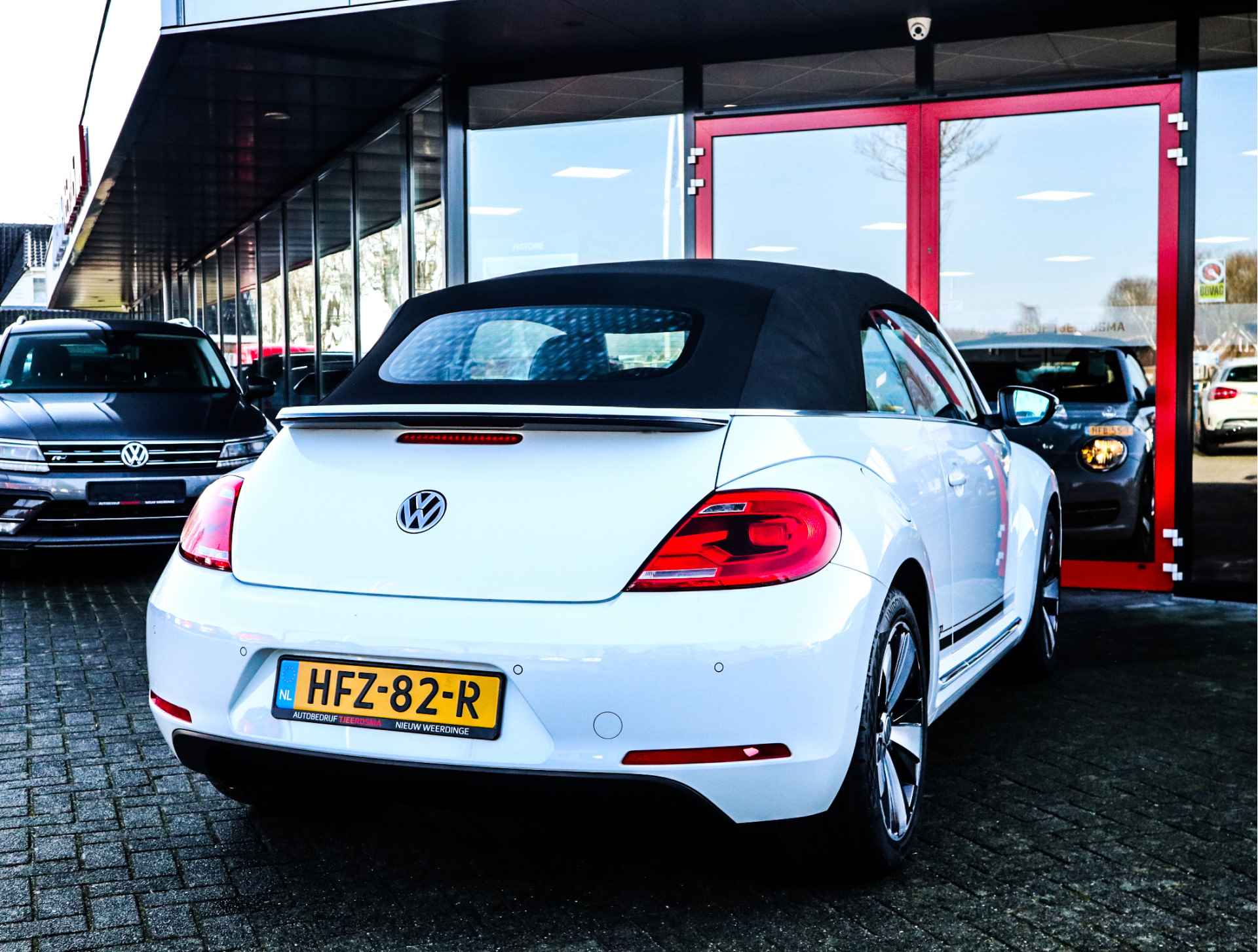 Volkswagen Beetle Cabriolet 1.2 TSI Design BlueMotion - 29/33