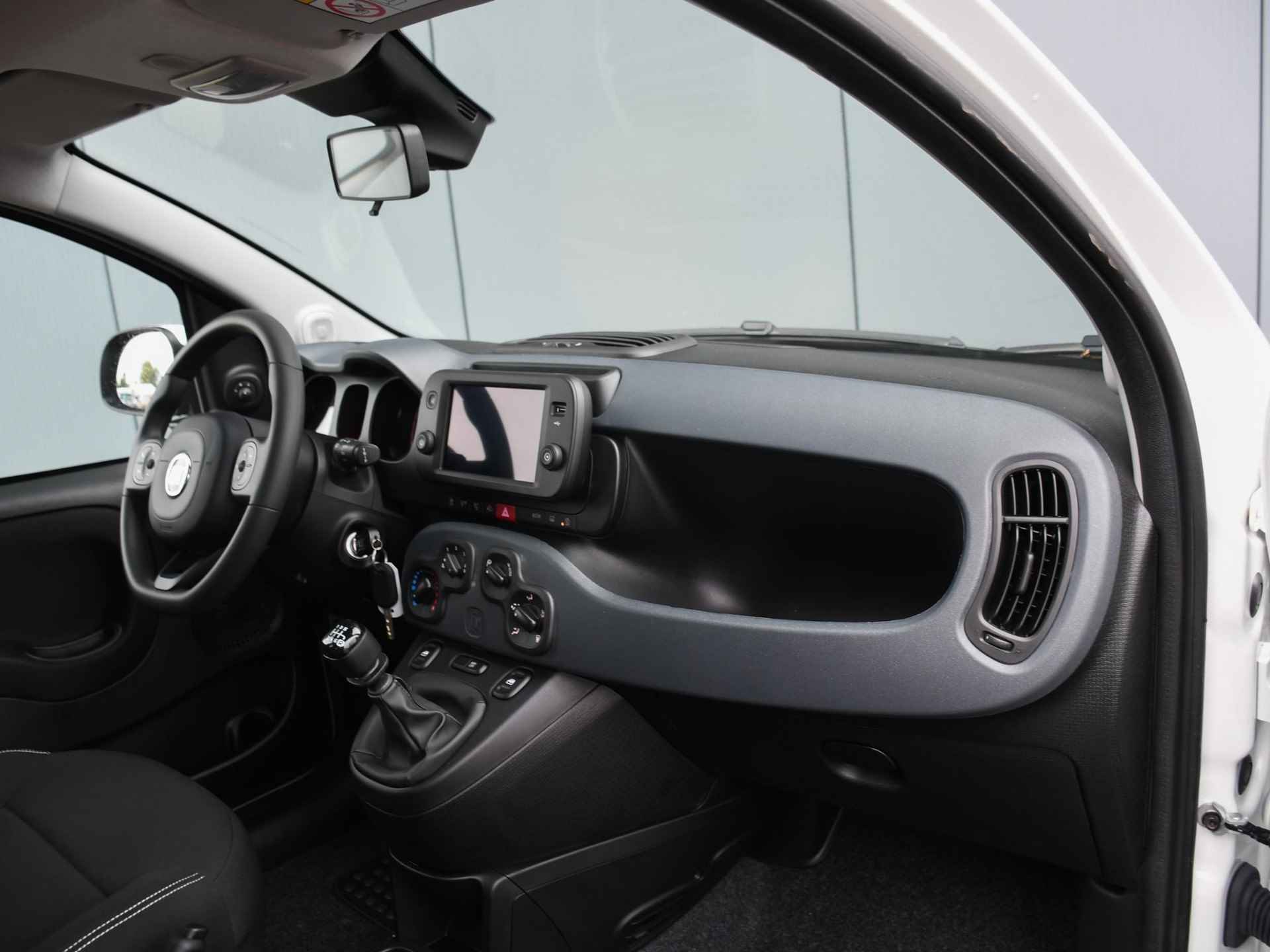 Fiat Panda Cross 1.0 Hybrid 70pk PDC ACHTER | APPLE-CARPLAY | DAB | 15''LM | AIRCO - 7/23