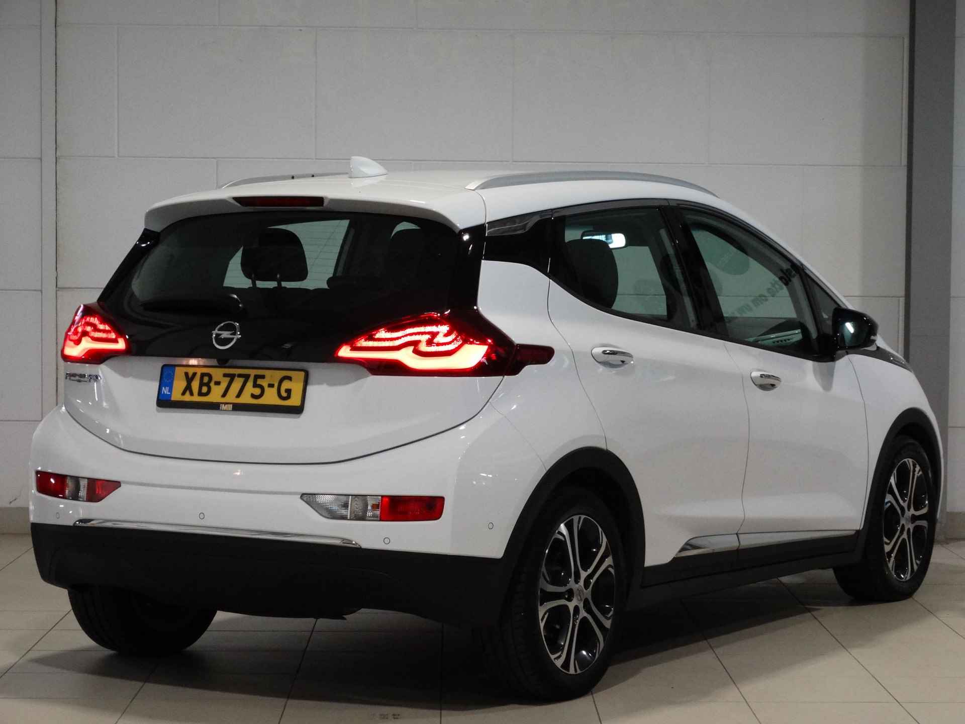 Opel Ampera-e Business Executive 64 kWh 204 pk |NIEUW ACCUPAKKET|LEDER|CAMERA+SENSOREN|APPLE CARPLAY|ANDROID AUTO|ISOFIX|BOSE|HOGE INSTAP| - 5/56
