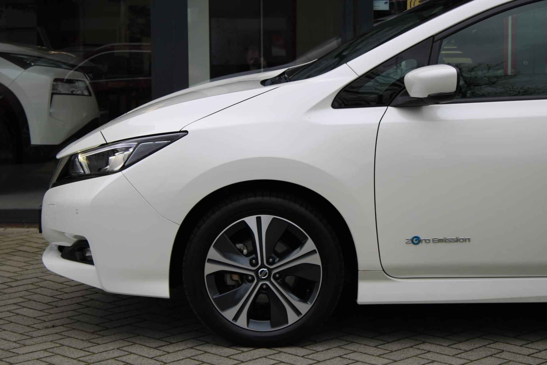 Nissan LEAF Tekna 40 kWh | PROPILOT | LEDER/ULTRASUEDE | BTW-AUTO | € 2.000,- SUBSIDIE MOGELIJK | - 35/50