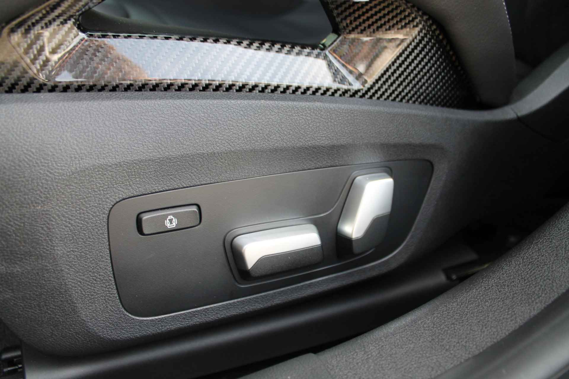 BMW 3 Serie M3 xDrive Competition Automaat / M Carbon-keramisch remmen / Laserlight / M Carbon kuipstoelen / Adaptief M Onderstel / Live Cockpit Professional / Harman Kardon - 7/26