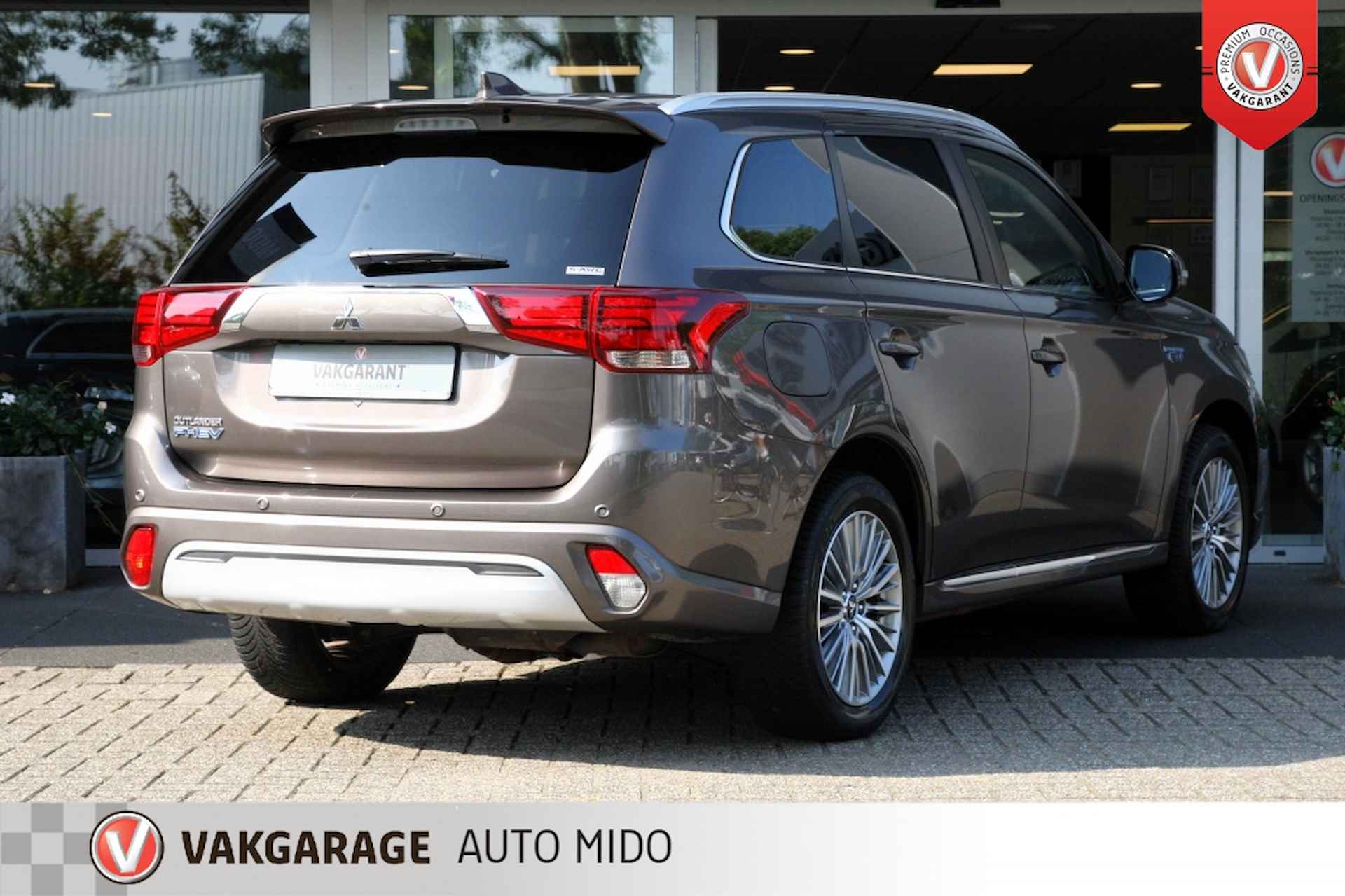 Mitsubishi Outlander 2.4 PHEV Instyle -Trekhaak afneembaar- -All season banden- - 2/60