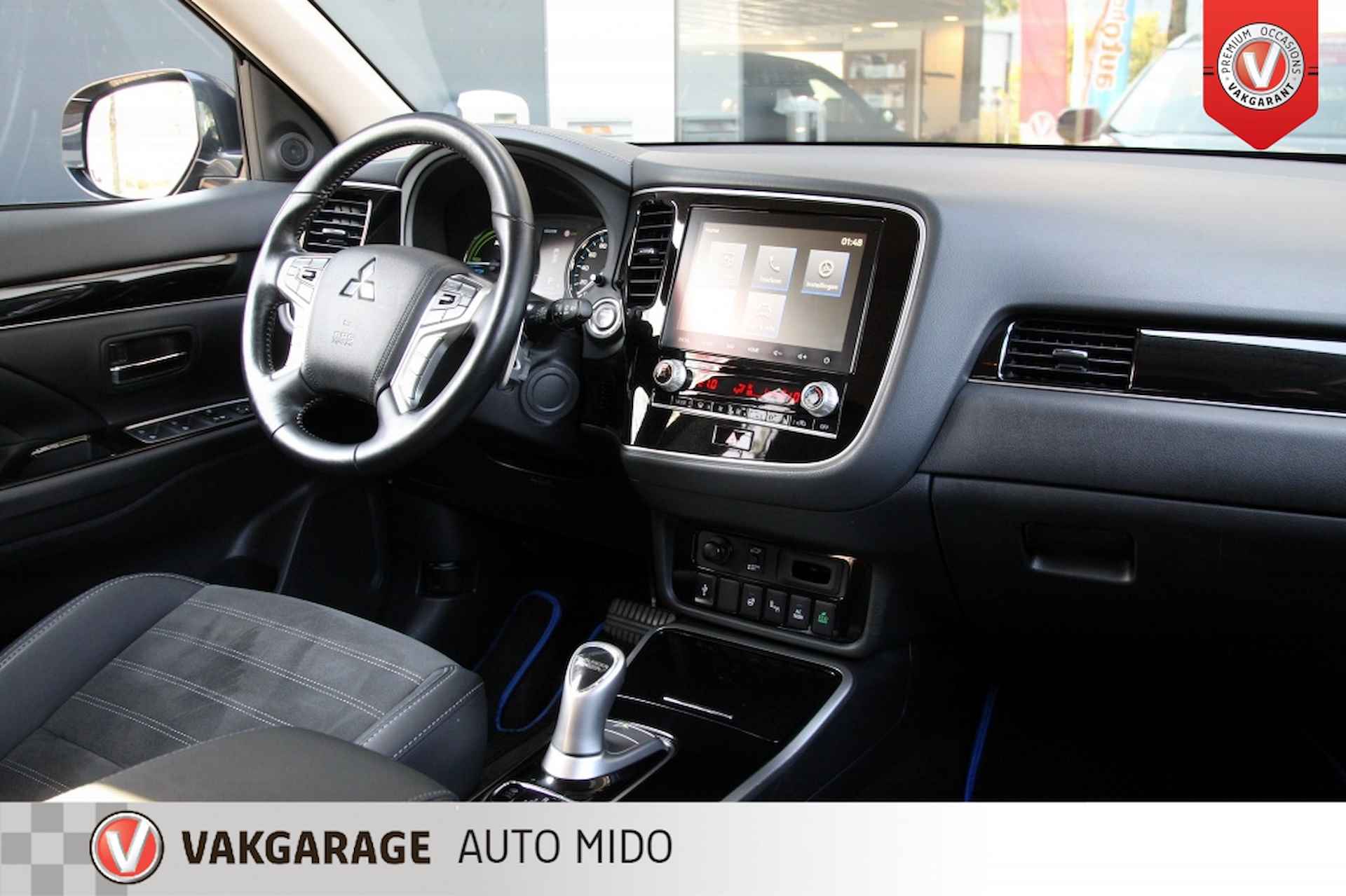 Mitsubishi Outlander 2.4 PHEV Instyle -Trekhaak afneembaar- -All season banden- - 3/60