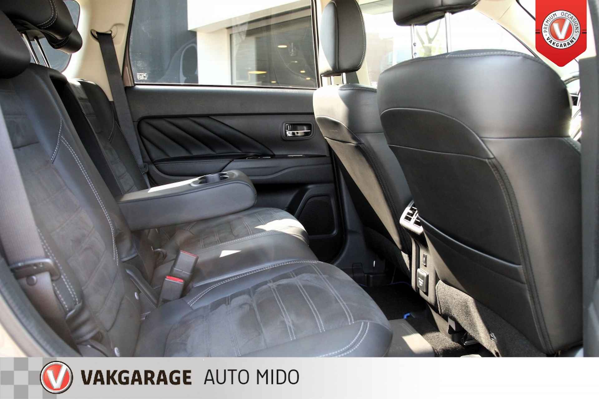 Mitsubishi Outlander 2.4 PHEV Instyle -Trekhaak afneembaar- -All season banden- - 16/60