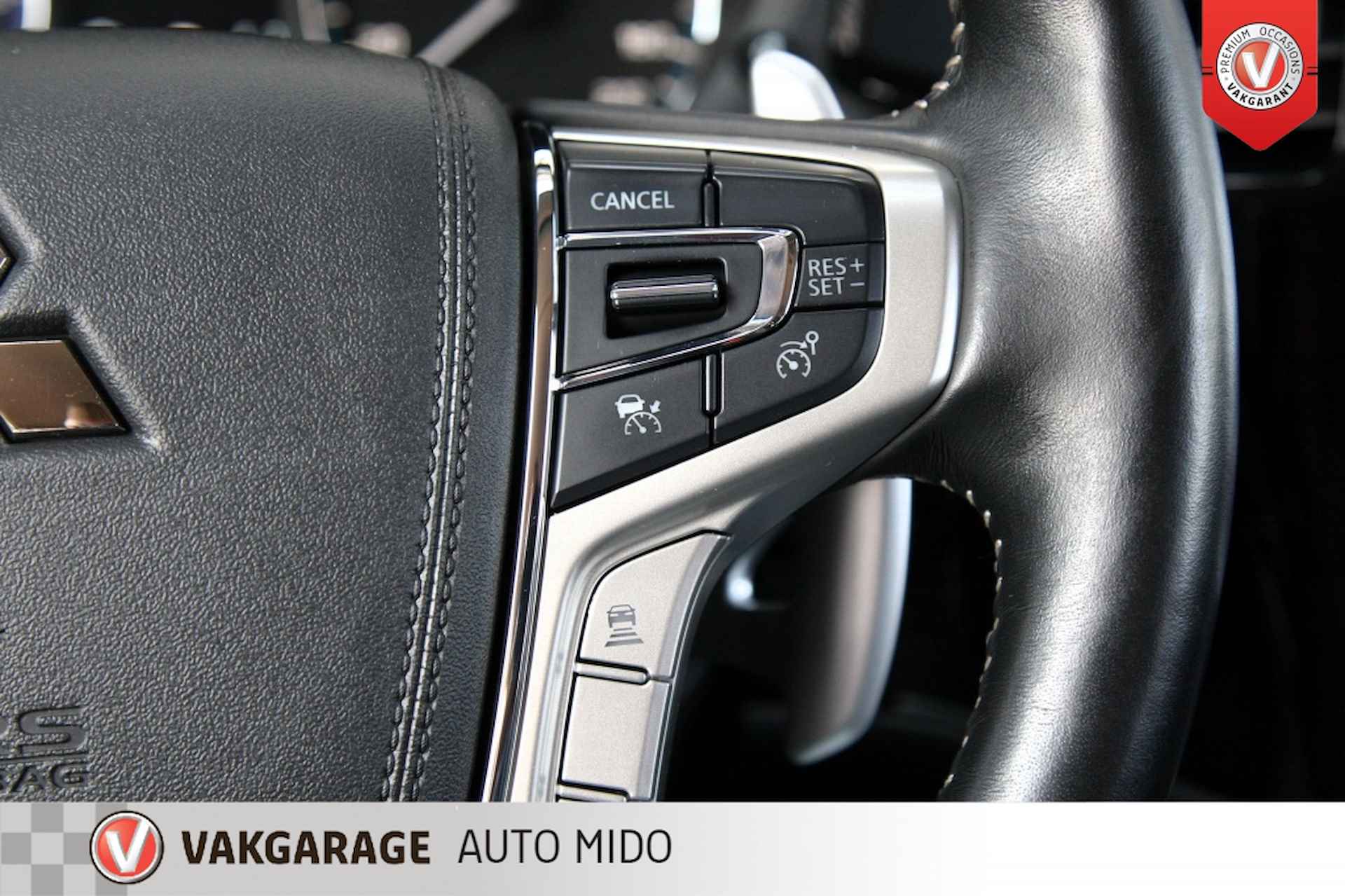 Mitsubishi Outlander 2.4 PHEV Instyle -Trekhaak afneembaar- -All season banden- - 35/60