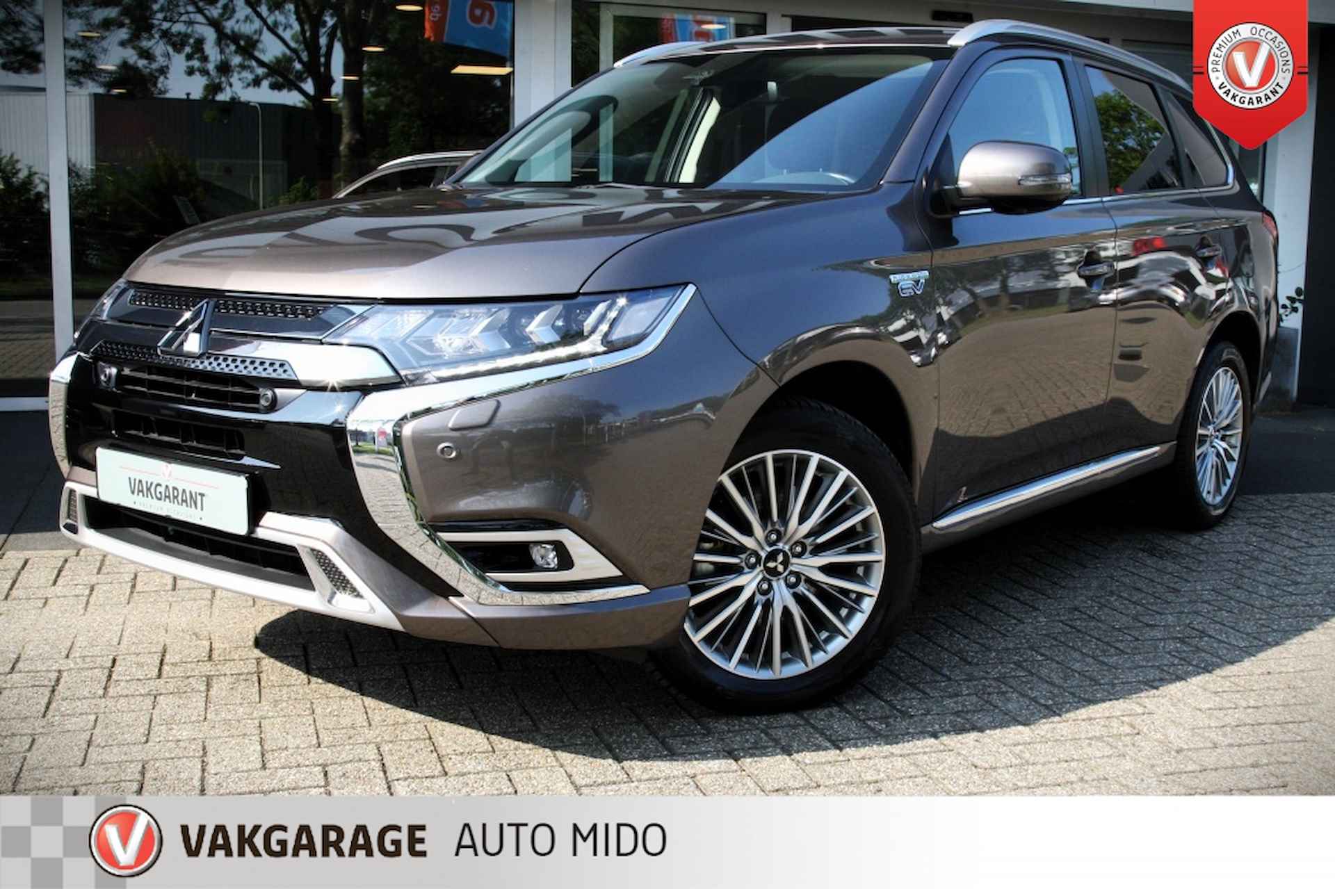 Mitsubishi Outlander 2.4 PHEV Instyle -Trekhaak afneembaar- -All season banden- - 38/60