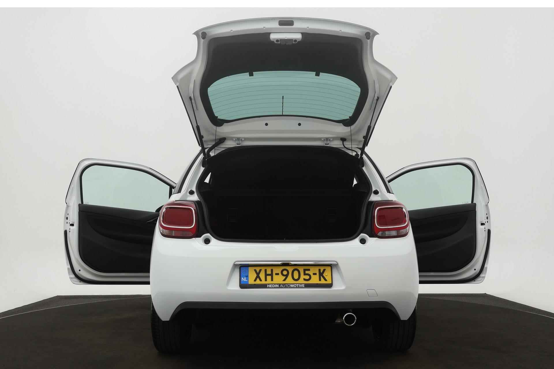 DS 3 1.2 110PK Connected Chic Aut. | Navi via App | Camera | Climate control | Sportstoelen | Carplay | LED | LMV 16inch - 23/30