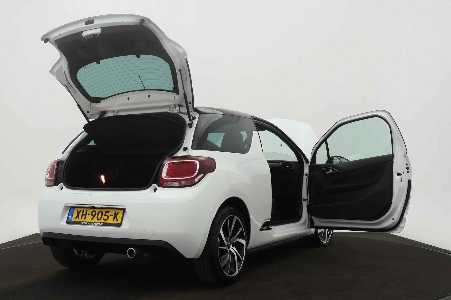 DS 3 1.2 110PK Connected Chic Aut. | Navi via App | Camera | Climate control | Sportstoelen | Carplay | LED | LMV 16inch - 24/30