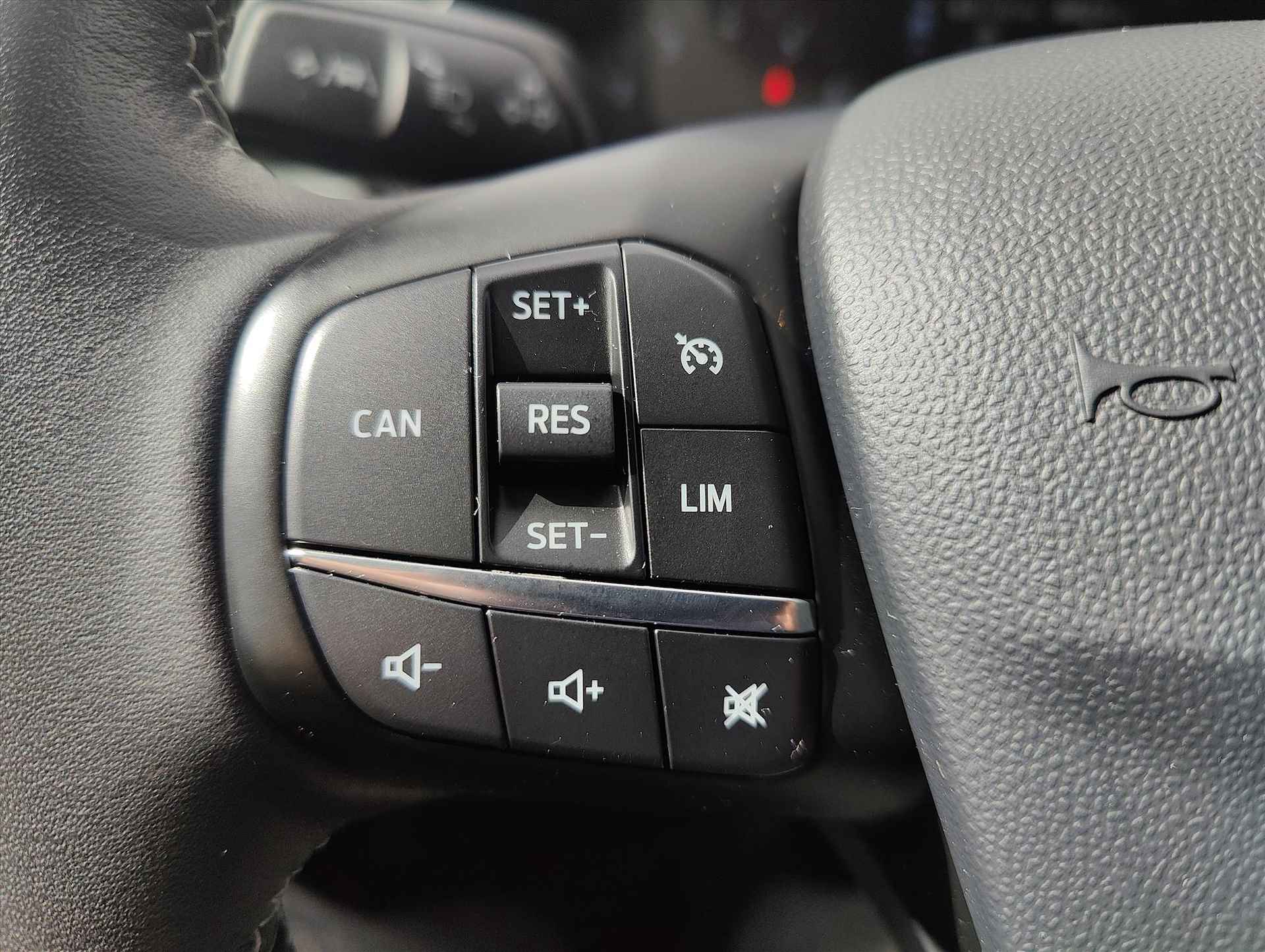 Ford Fiesta 1.0 EcoBoost 100pk 5dr Titanium Navigatie | Achteruitrij camera | Licht metalen velgen | Airco | - 15/37