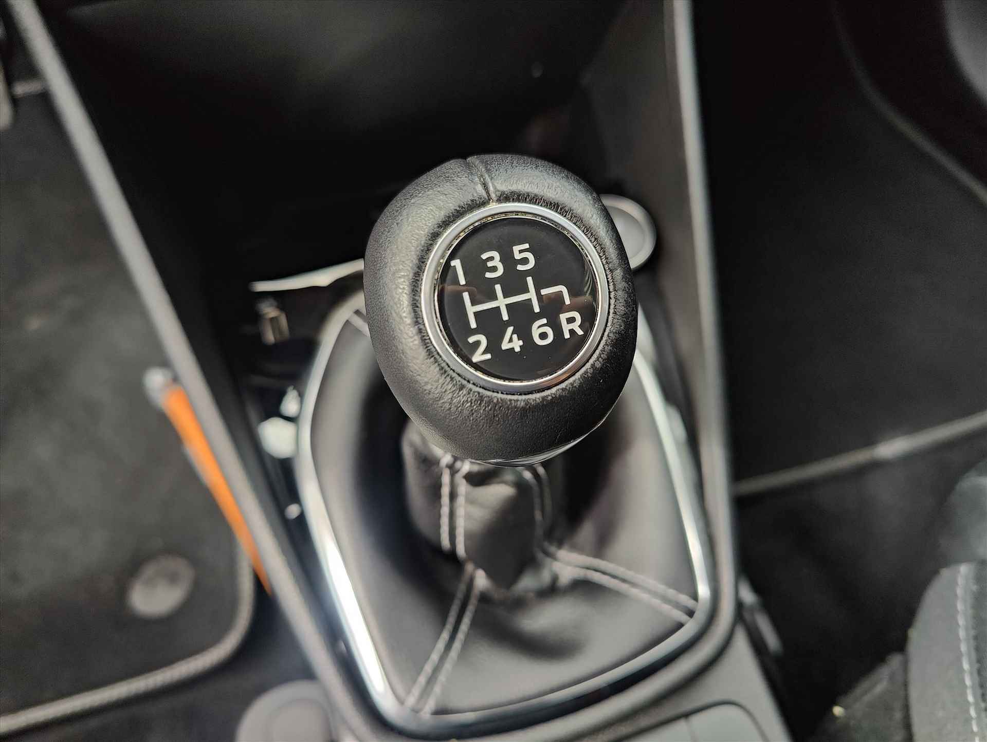 Ford Fiesta 1.0 EcoBoost 100pk 5dr Titanium Navigatie | Achteruitrij camera | Licht metalen velgen | Airco | - 27/37