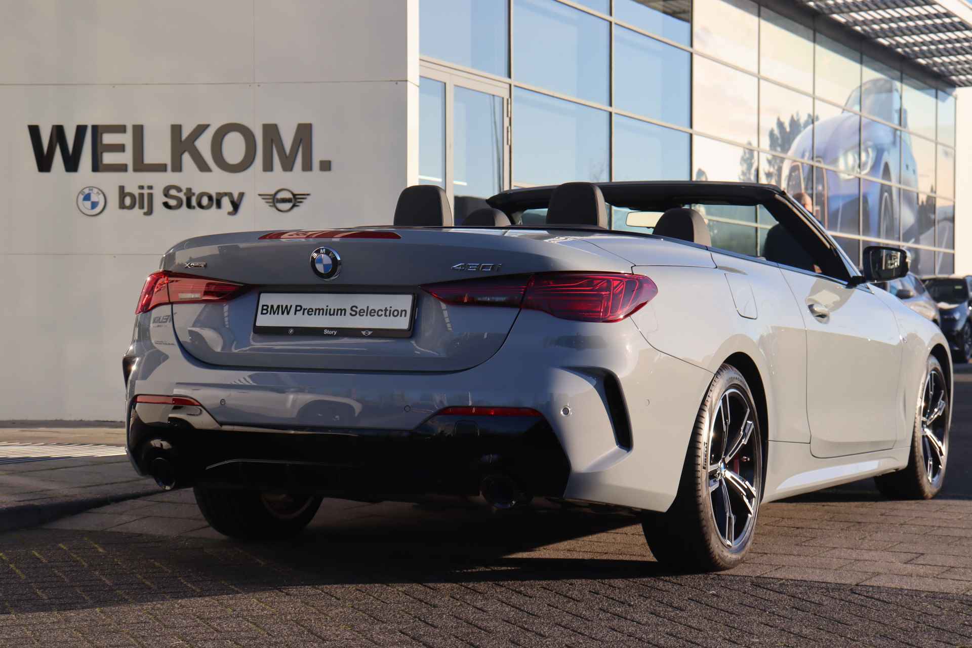 BMW 4 Serie Cabrio 430i xDrive High Executive M Sport Automaat / Comfort Access / Adaptieve LED / Parking Assistant Plus / Stoelverwarming / Live Cockpit Professional - 16/44