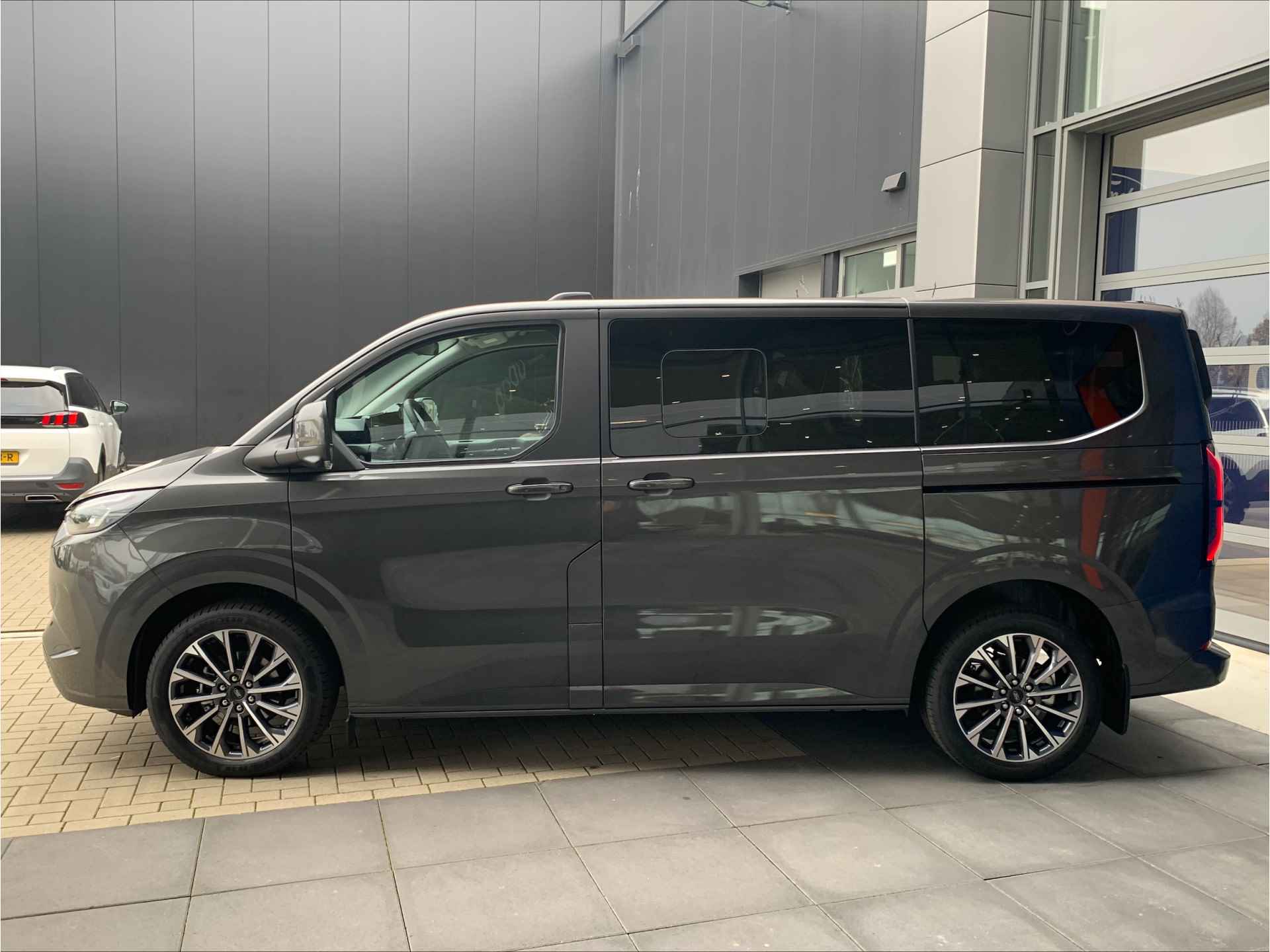 Ford Tourneo Custom 2.5 Plug-IN Hybrid 233 PK L1H1 Titanium X | Incl. BTW & BPM | 8 Persoons | Elektr. Schuifdeuren | Trekhaak | Leer | B&O | - 8/51