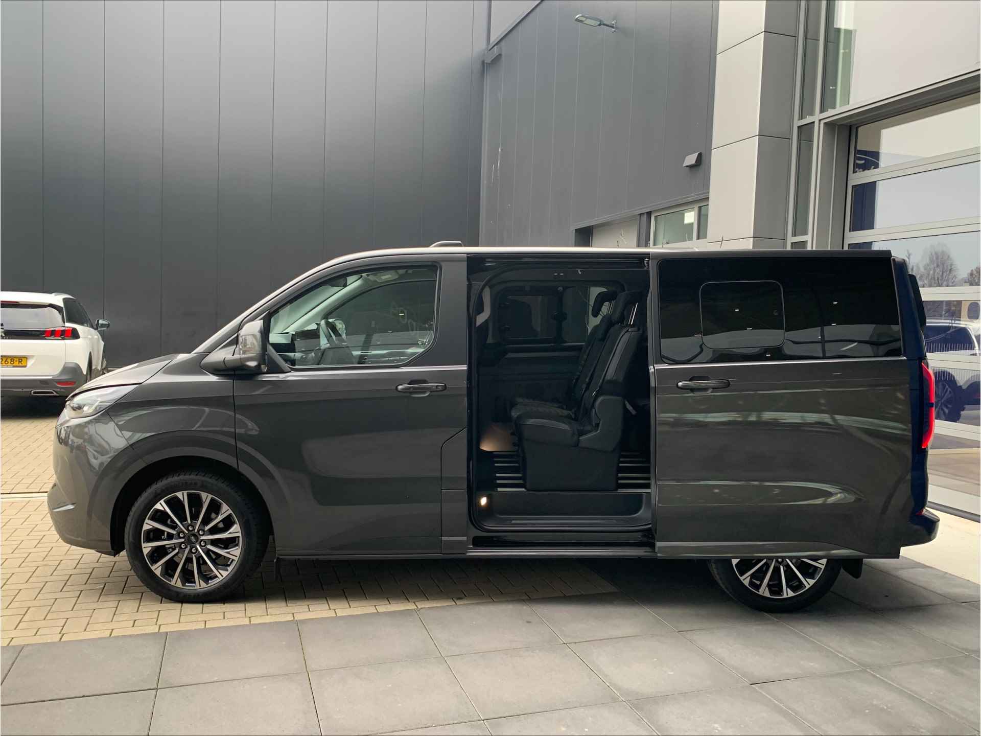 Ford Tourneo Custom 2.5 Plug-IN Hybrid 233 PK L1H1 Titanium X | Incl. BTW & BPM | 8 Persoons | Elektr. Schuifdeuren | Trekhaak | Leer | B&O | - 9/51