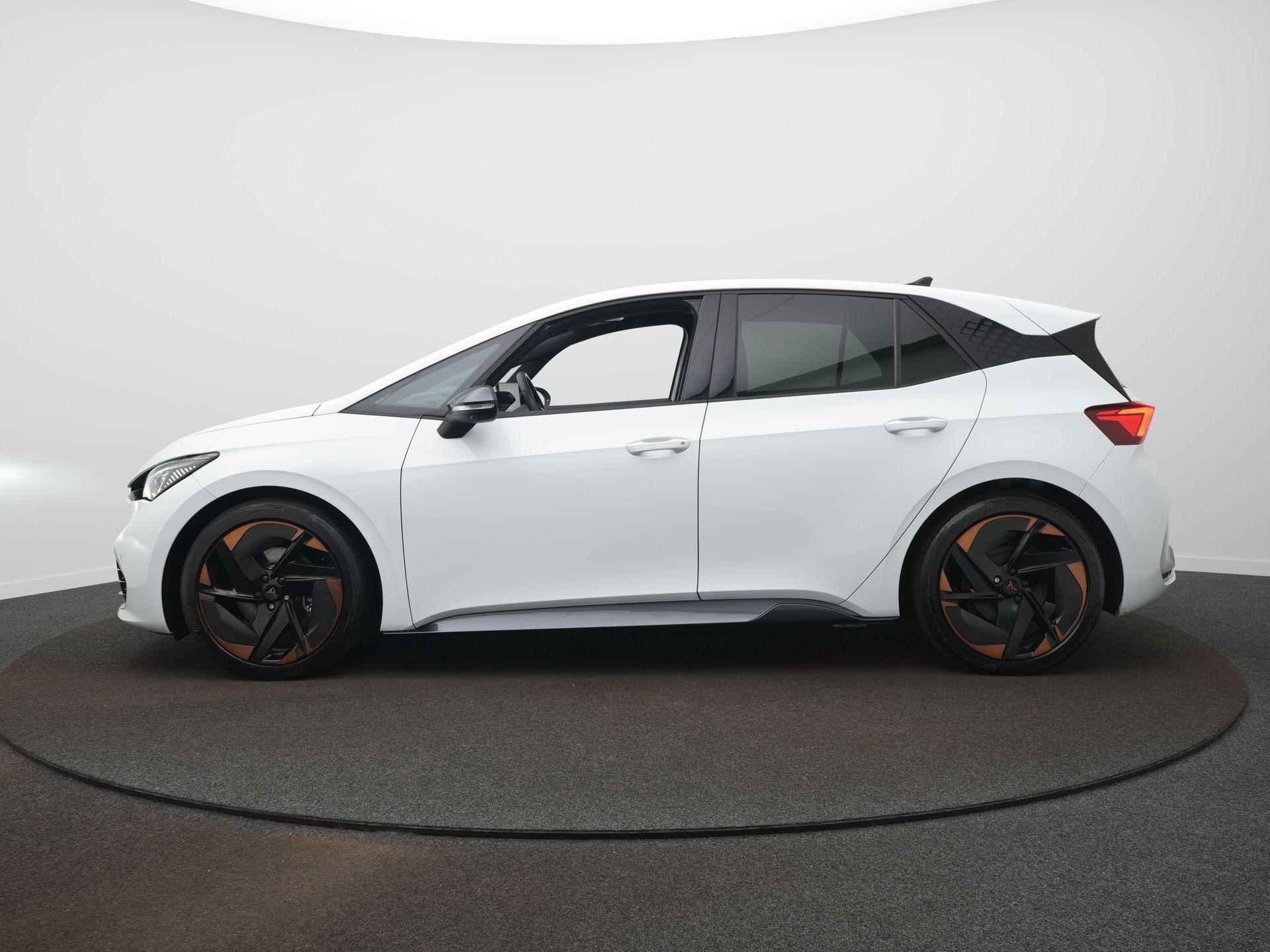 CUPRA Born Copper Edition One 62 kWh / Panodak / Elek. Stoelen / 360 Camera / HUD / - 8/72