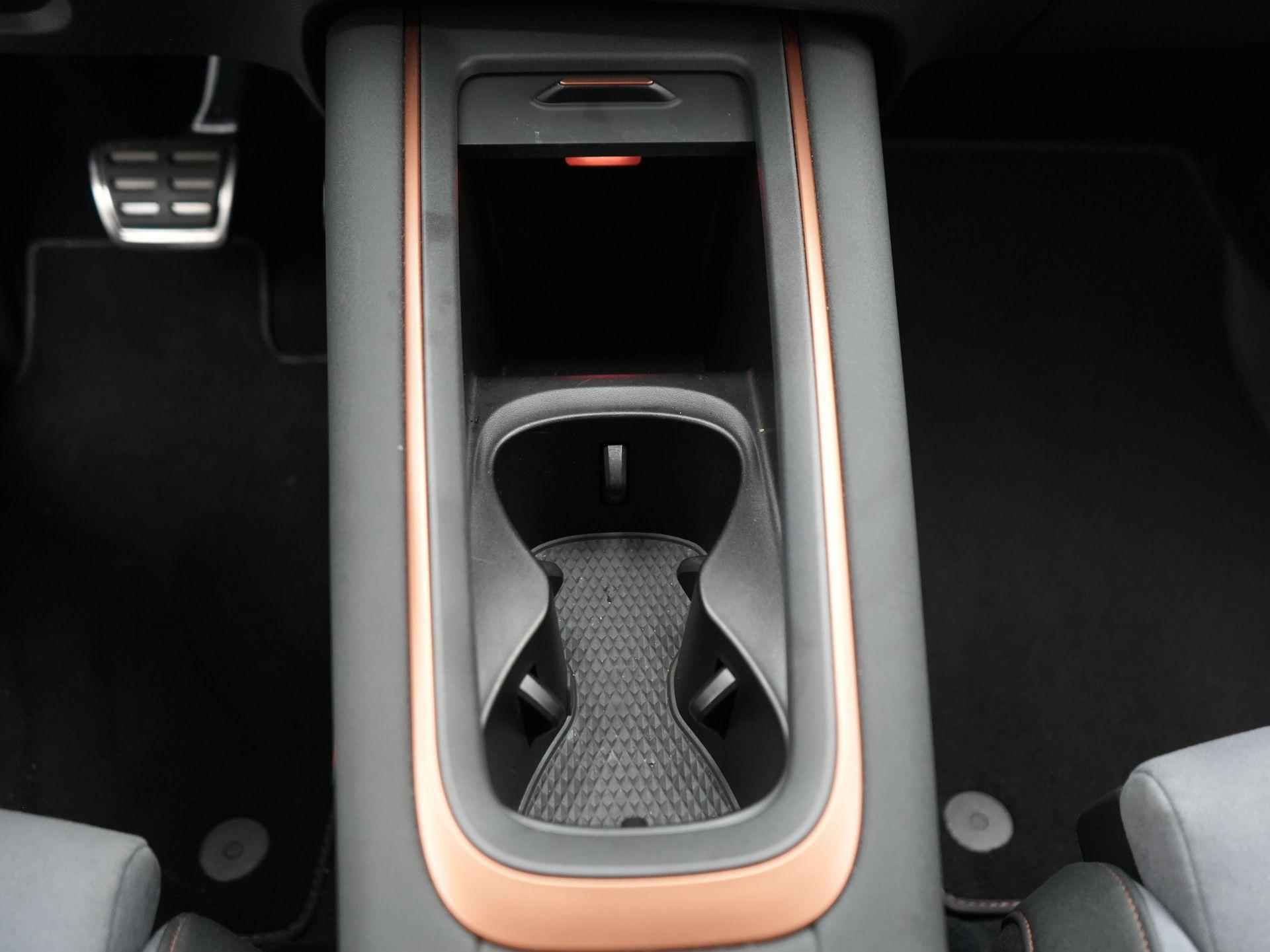 CUPRA Born Copper Edition One 62 kWh / Panodak / Elek. Stoelen / 360 Camera / HUD / - 44/72