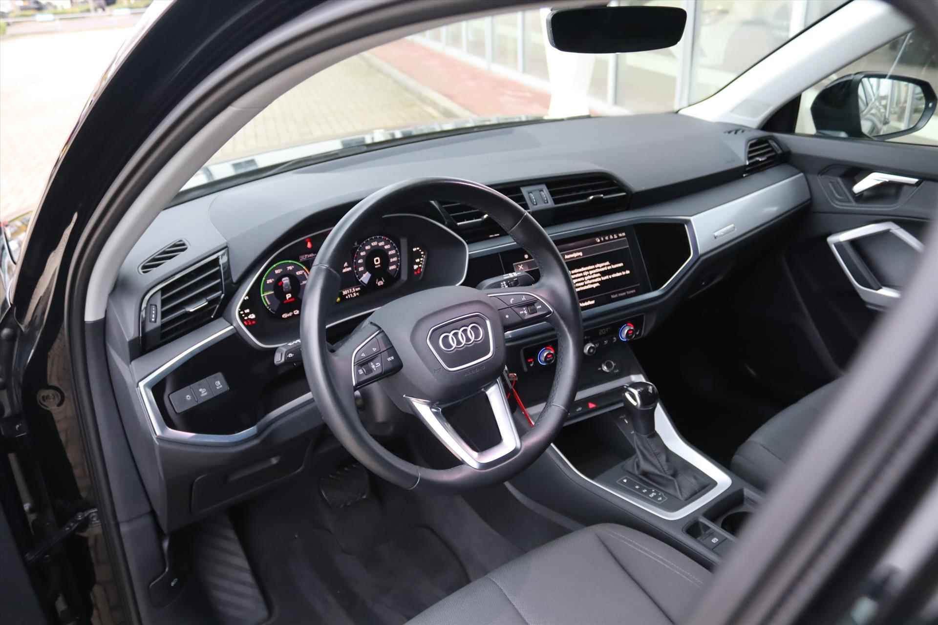 Audi Q3 45TFSIe 245PK PHEV AUTOMAAT BLACK E.D. Navi Carplay | Adapt.Cruise | Virtual Cockpit | Verwarmde stoelen | Electr.Klep | - 14/56