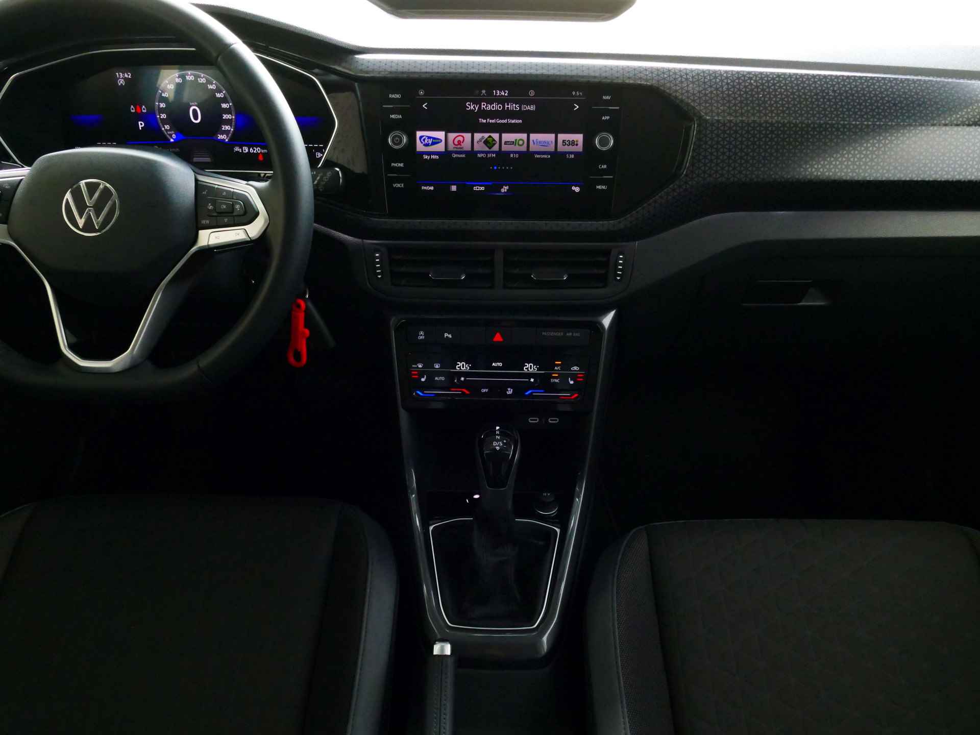 Volkswagen T-Cross 1.5 TSI 150PK STYLE LED NAVI VIR.COCKPIT CARPLAY CAMERA STOELVERW. ADAP.CRUIS DAB 10/2023 70 BIJNA NIEUWE VOLKSWAGEN'S UIT VOORRAAD LEVERBAAR - 20/68