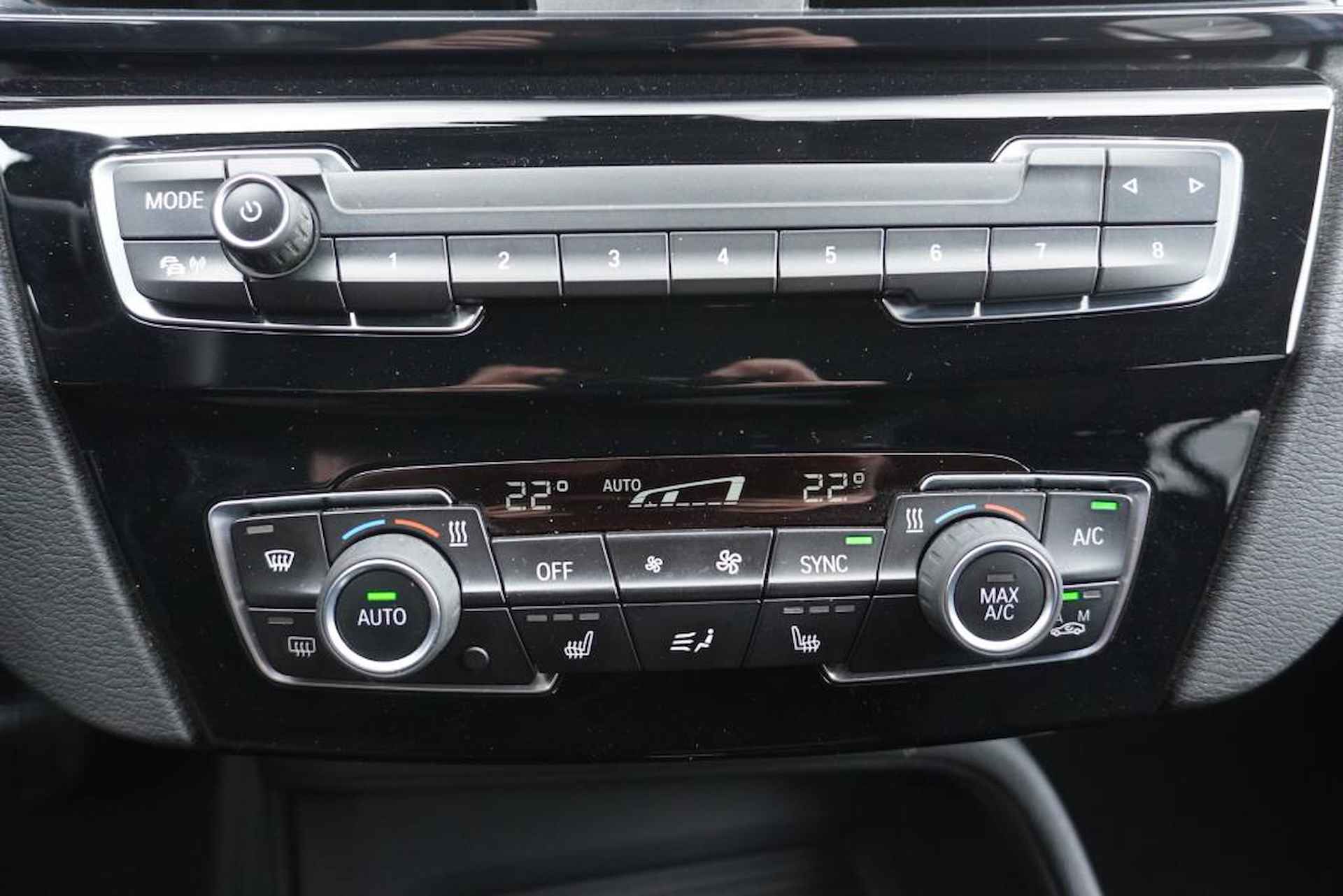 BMW X1 SDrive18i Automaat/Navi/Airco/Stoelverwarming - 5/15