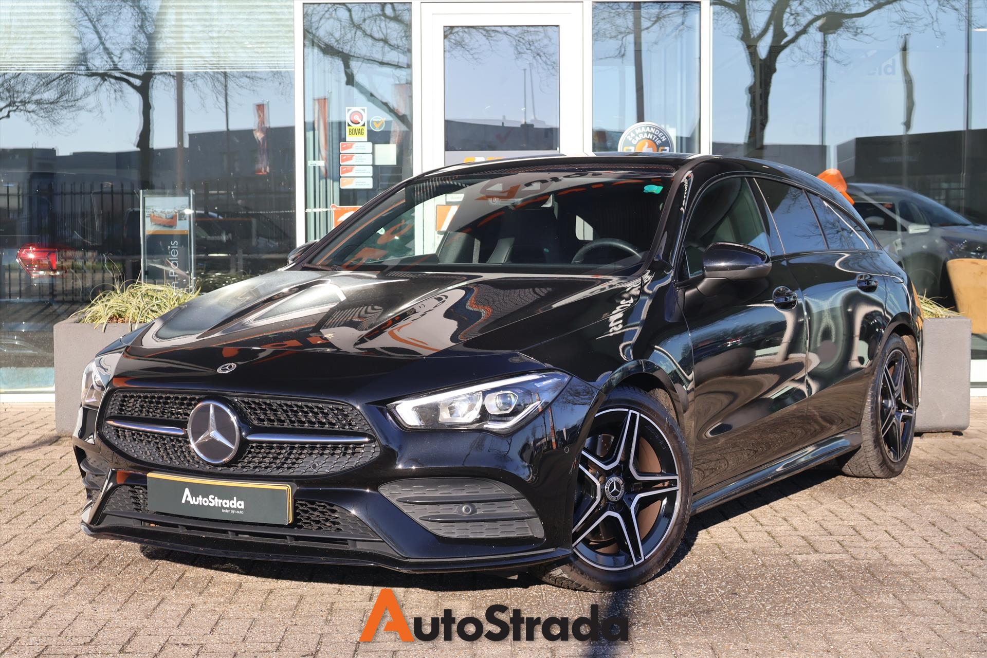 Mercedes CLA Shooting Brake 200 AMG-LINE 163pk I Sfeerverlichting I LED I Stoelverwarming I MBUX I Cruise