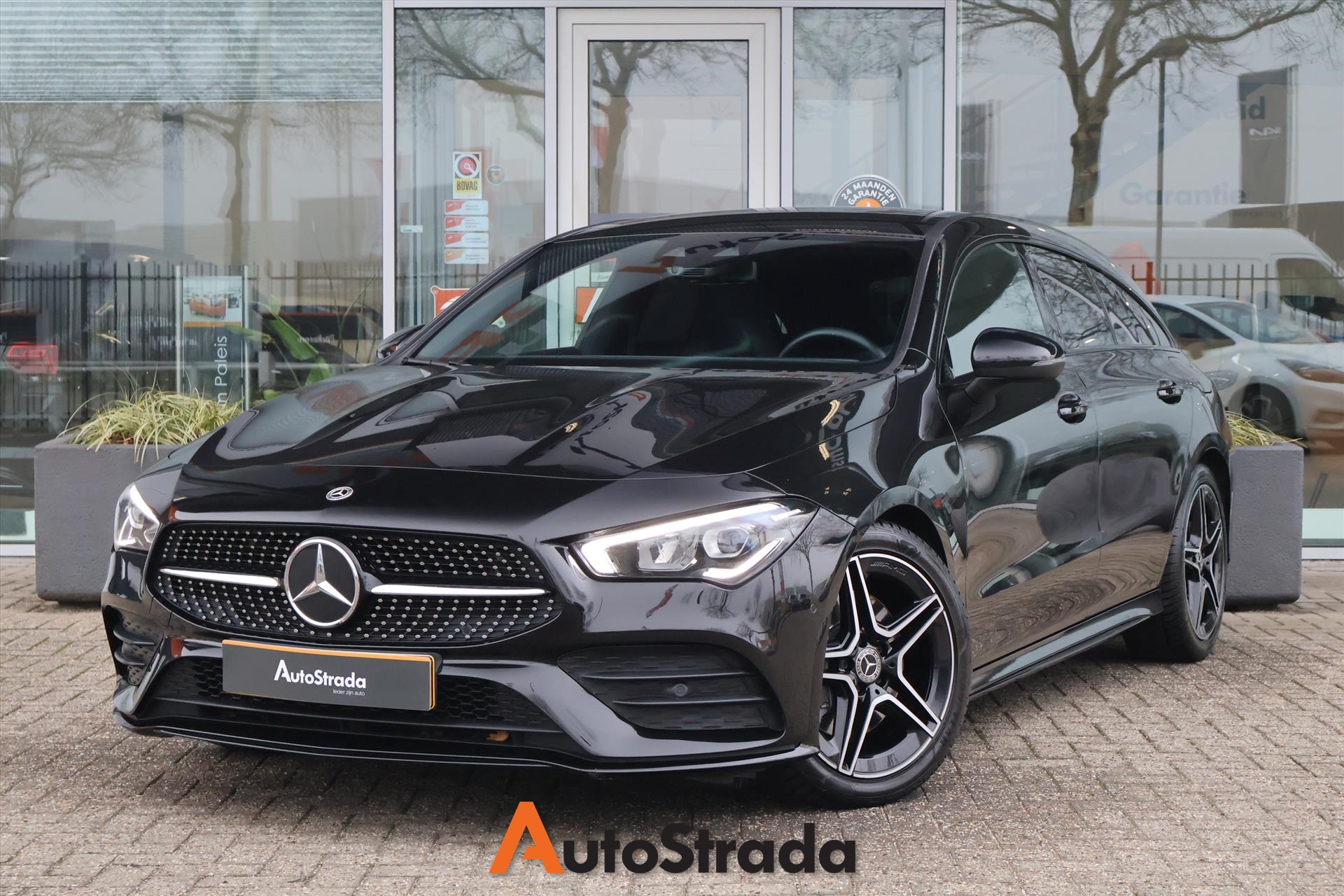 Mercedes CLA Shooting Brake 200 AMG-LINE 163pk I Sfeerverlichting I LED I Stoelverwarming I MBUX I Cruise