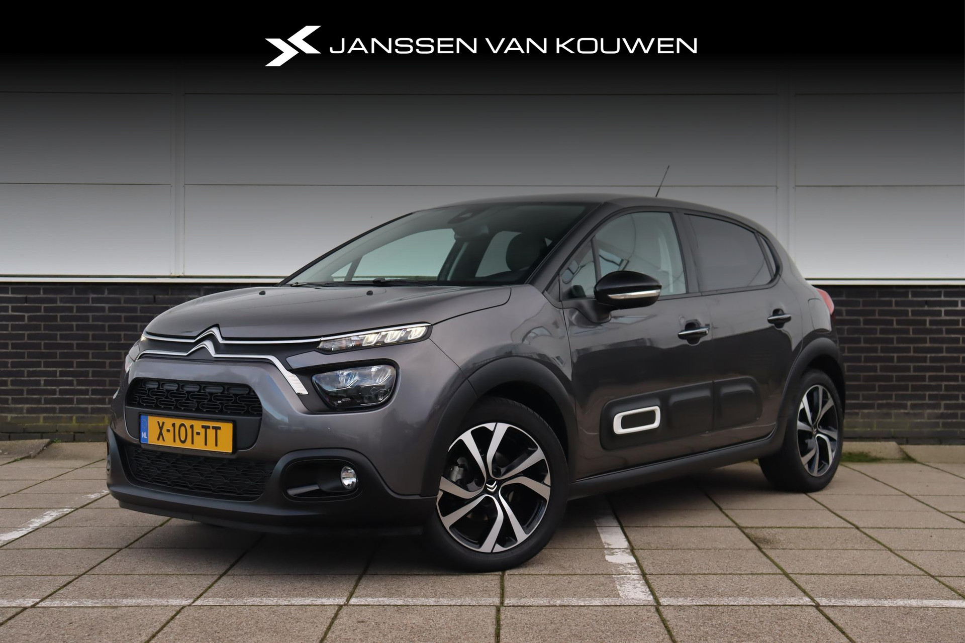 Citroen C3 1.2 PureTech Max / Camera / Keyless / Navigatie / 17" LMV