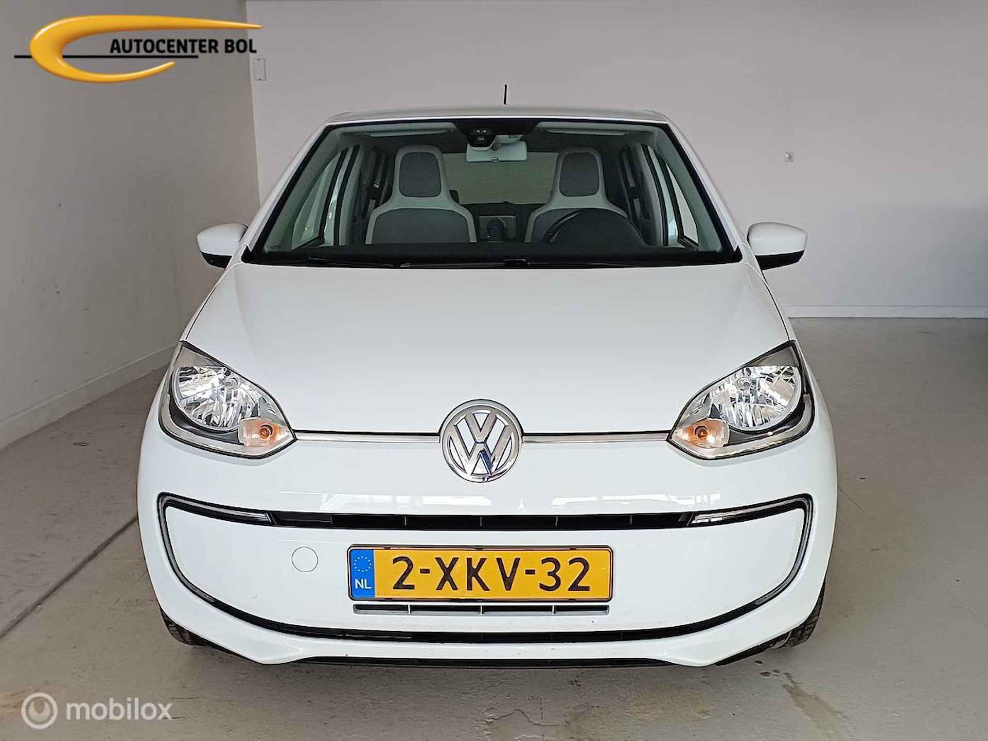 Volkswagen Up! e-Up! - 3/16