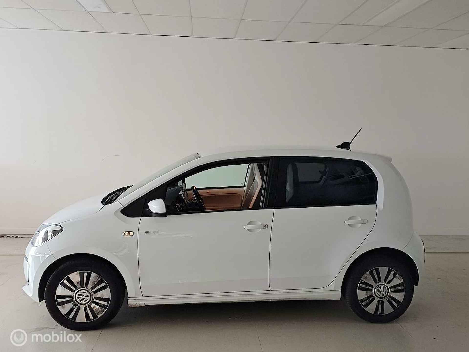 Volkswagen Up! e-Up! - 6/16