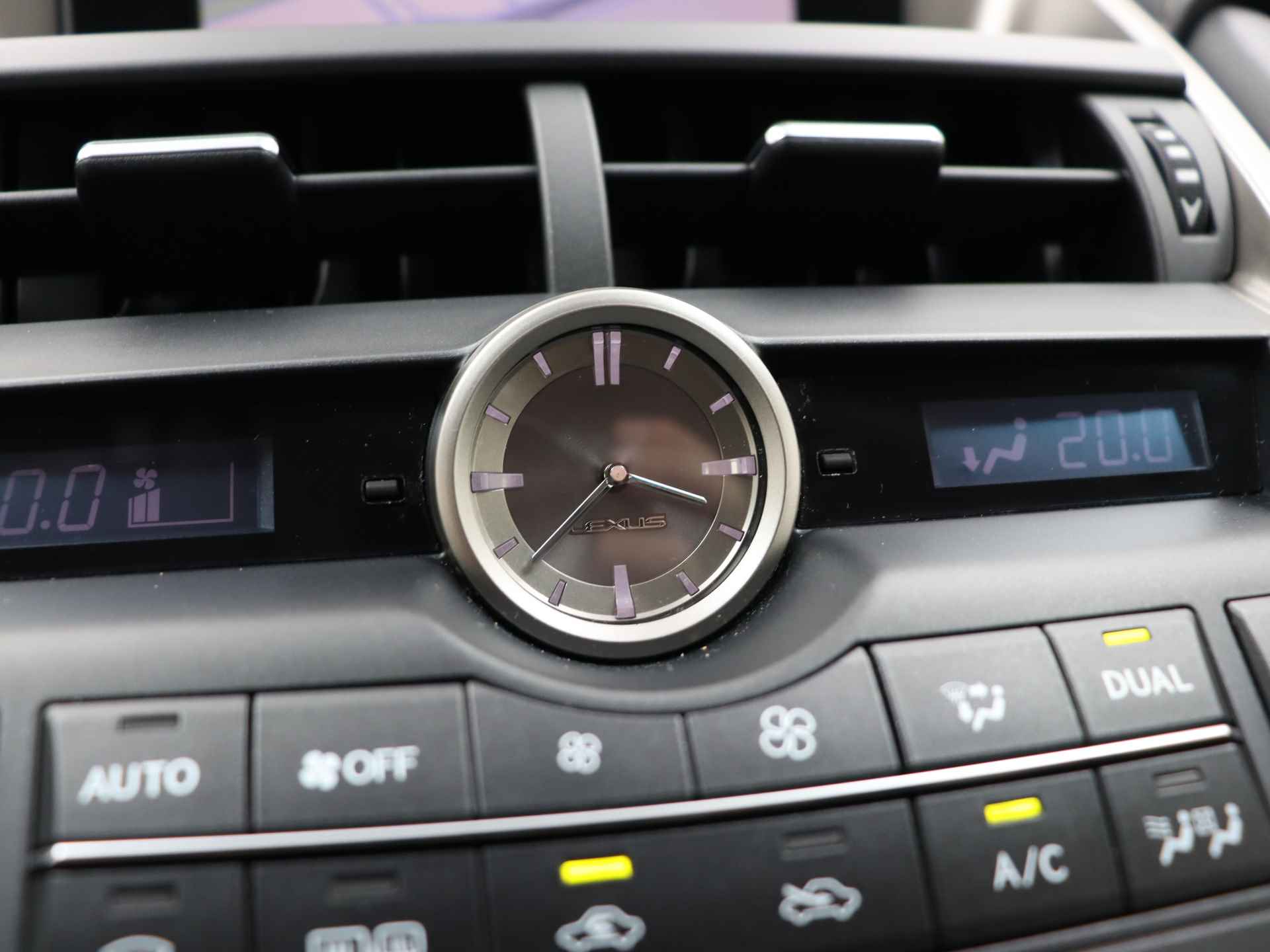Lexus NX 300h AWD Luxury Line | Elektrisch verstelbare voorstoelen | Stoelverwarming | Navigatie | Parkeersensoren | - 10/42