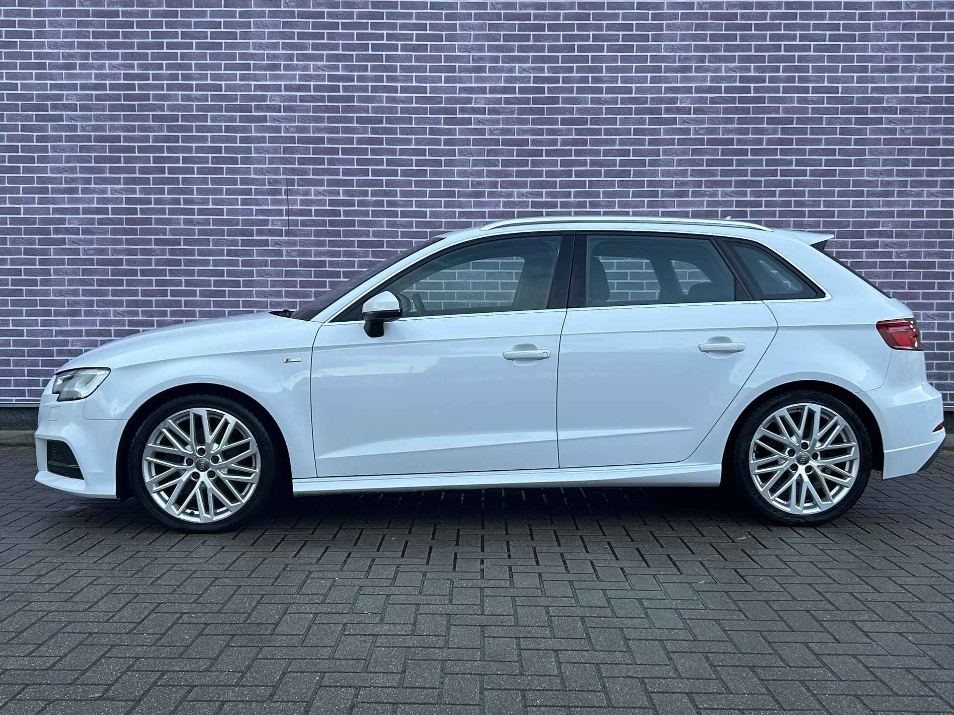 Audi A3 Sportback 2.0 TFSI quattro Design Pro Line Plus | Navi | Cruise Control | Climate Control | Stoelverwarming | Licht Pakket - 4/35