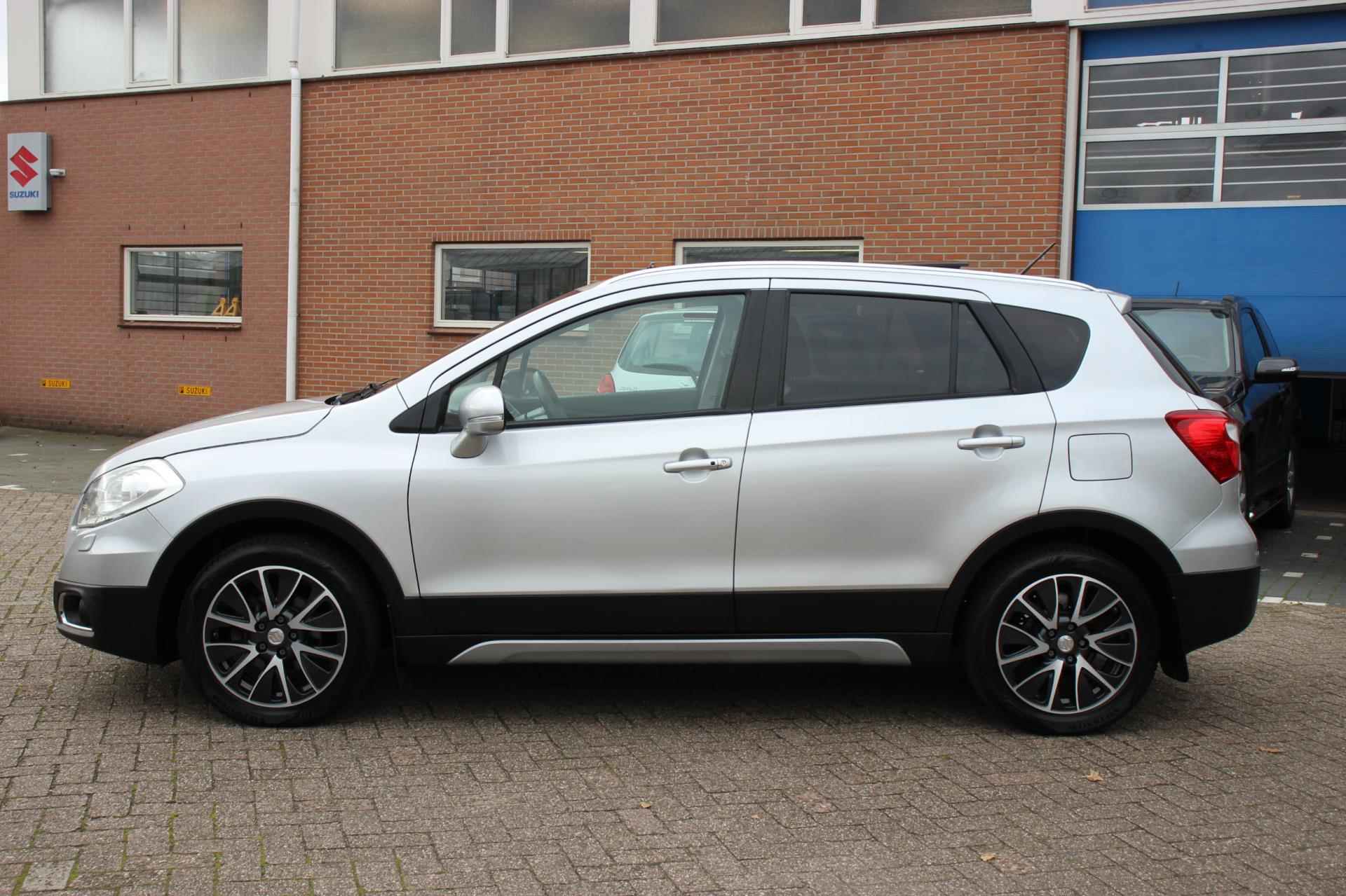 Suzuki S-Cross Sx4 1.6 High Executive OPENDAK/TREKHAAK/LEER/NAVI - 4/28