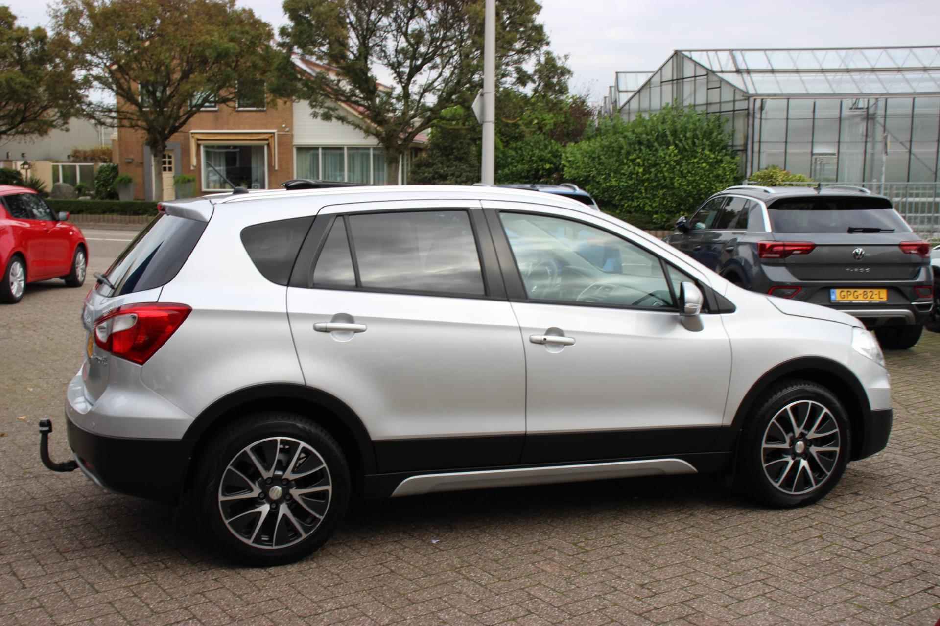 Suzuki S-Cross Sx4 1.6 High Executive OPENDAK/TREKHAAK/LEER/NAVI - 9/28