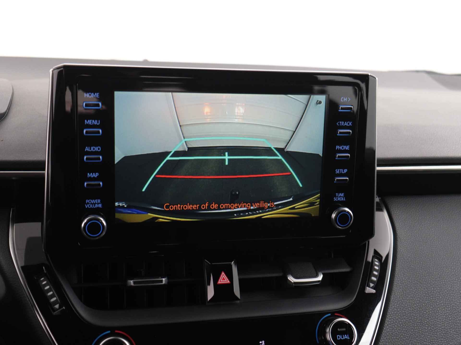 Toyota Corolla Touring Sports 2.0 Hybrid First Edition | Navigatie | Trekhaak | MJ - 11/40