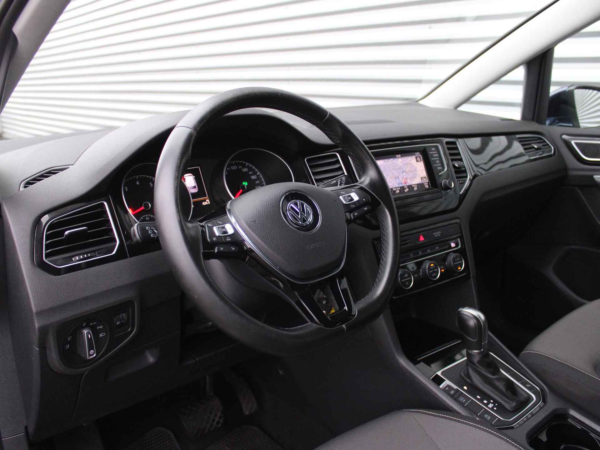 Volkswagen Golf Sportsvan 1.4 TSI Highline | Navi | Trekhaak | Cruise | 16" LM | PDC | - 25/32