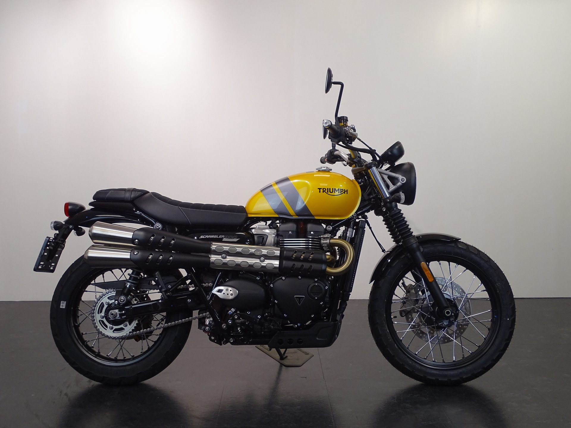 Triumph SCRAMBLER 900